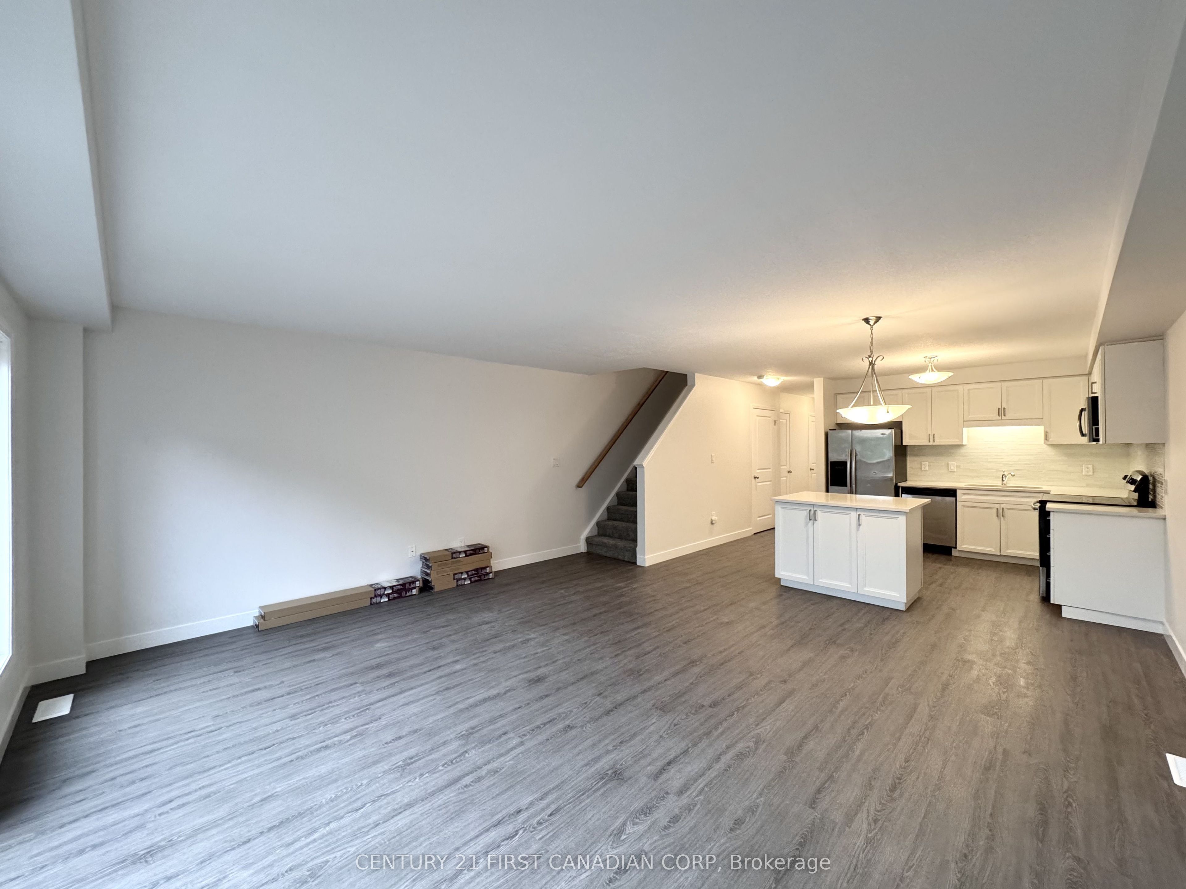 3188 Singleton Avenue Property Photo 9