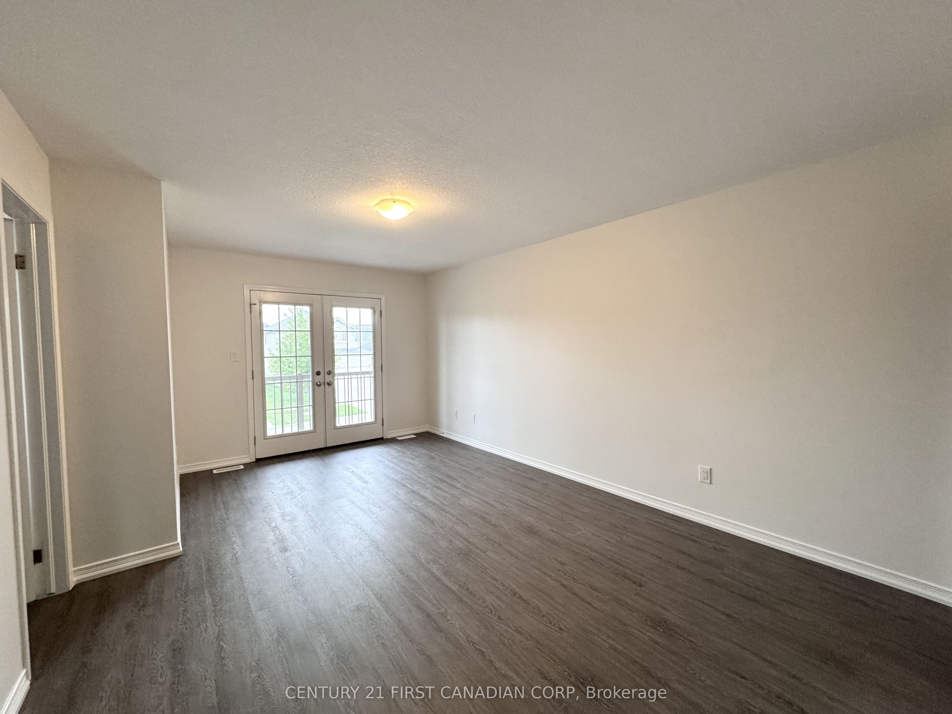 3188 Singleton Avenue Property Photo 12