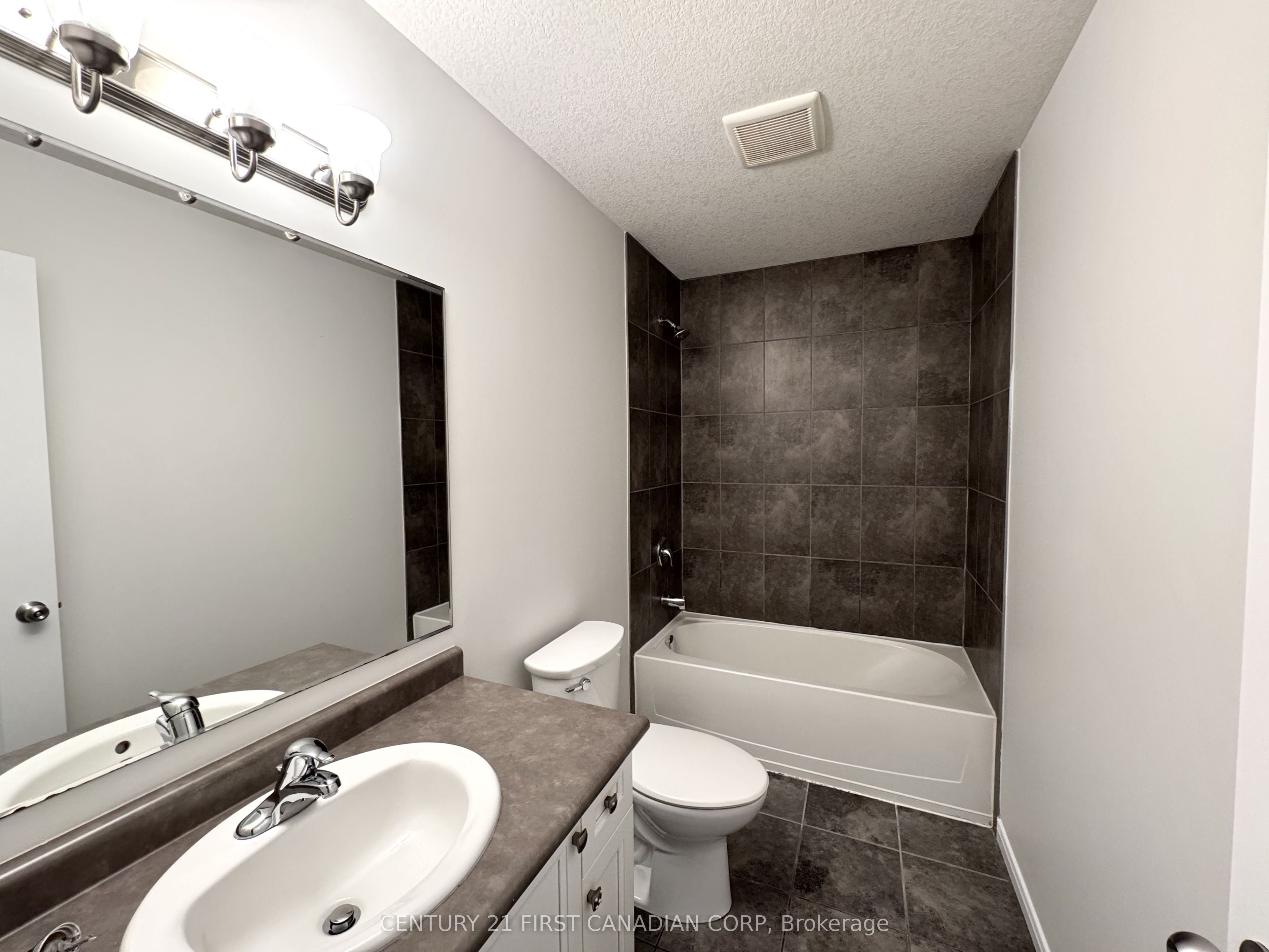 3188 Singleton Avenue Property Photo 21