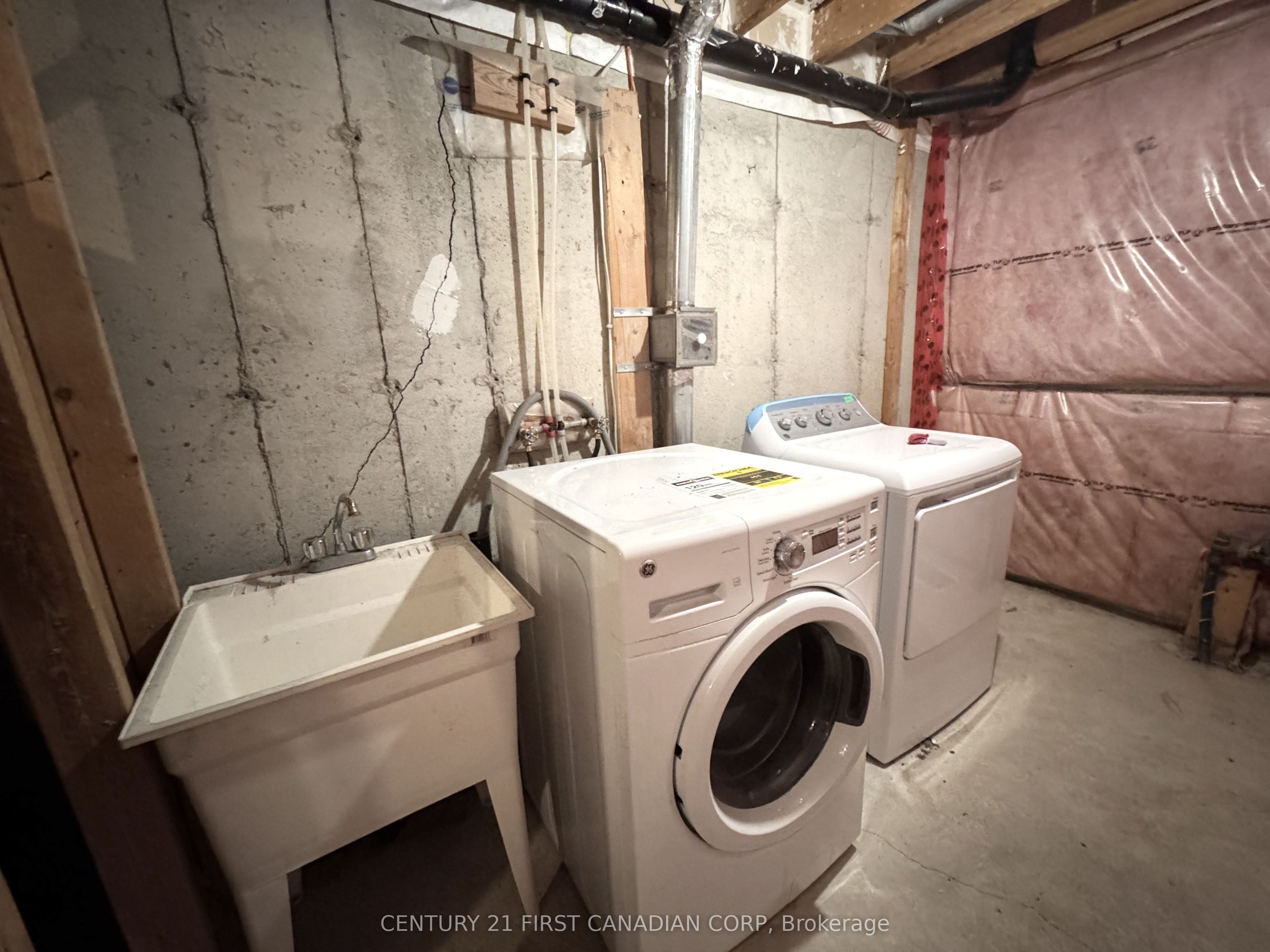 3188 Singleton Avenue Property Photo 22