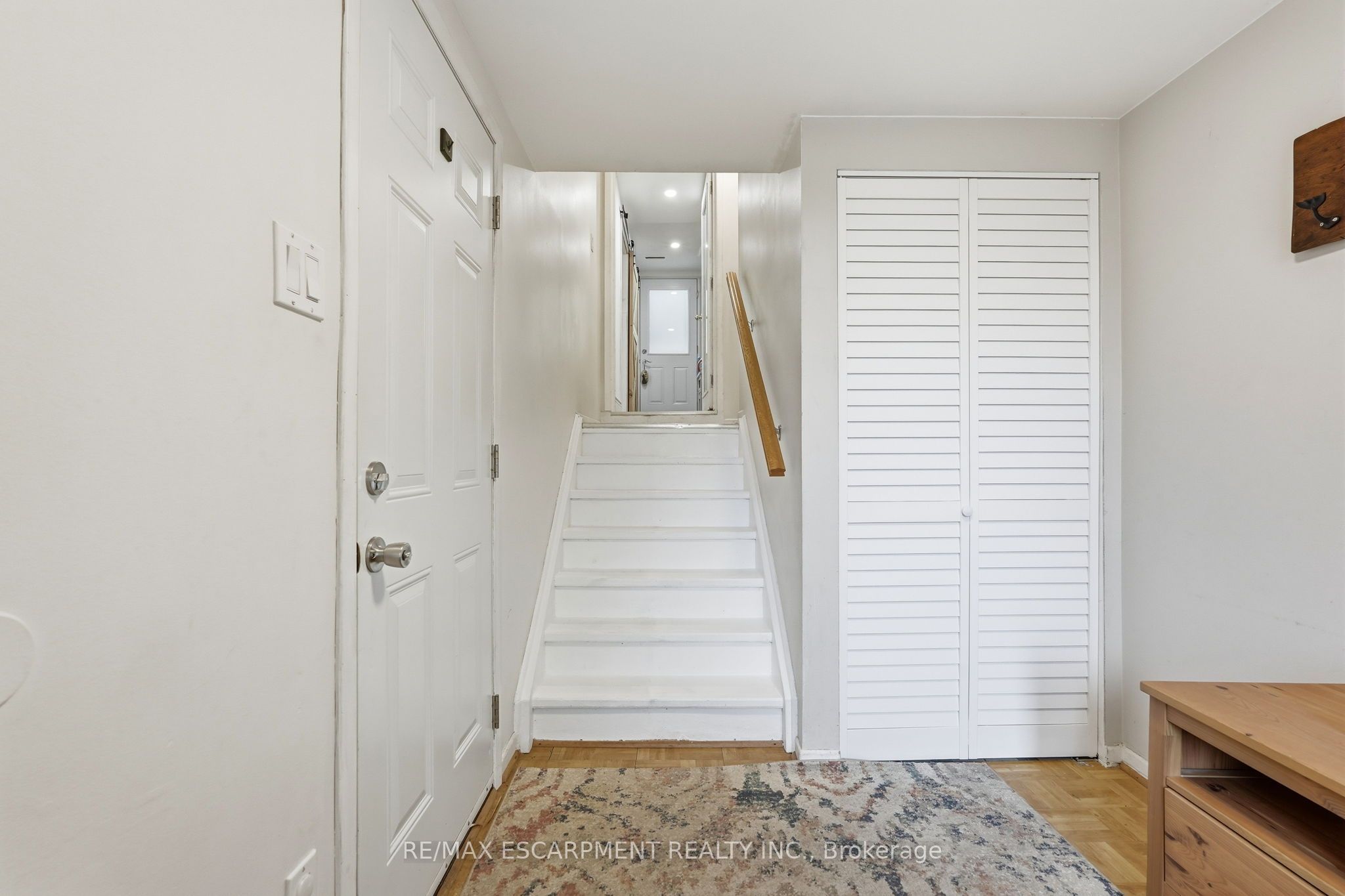 3 Burdock Lane 33 Property Photo 4