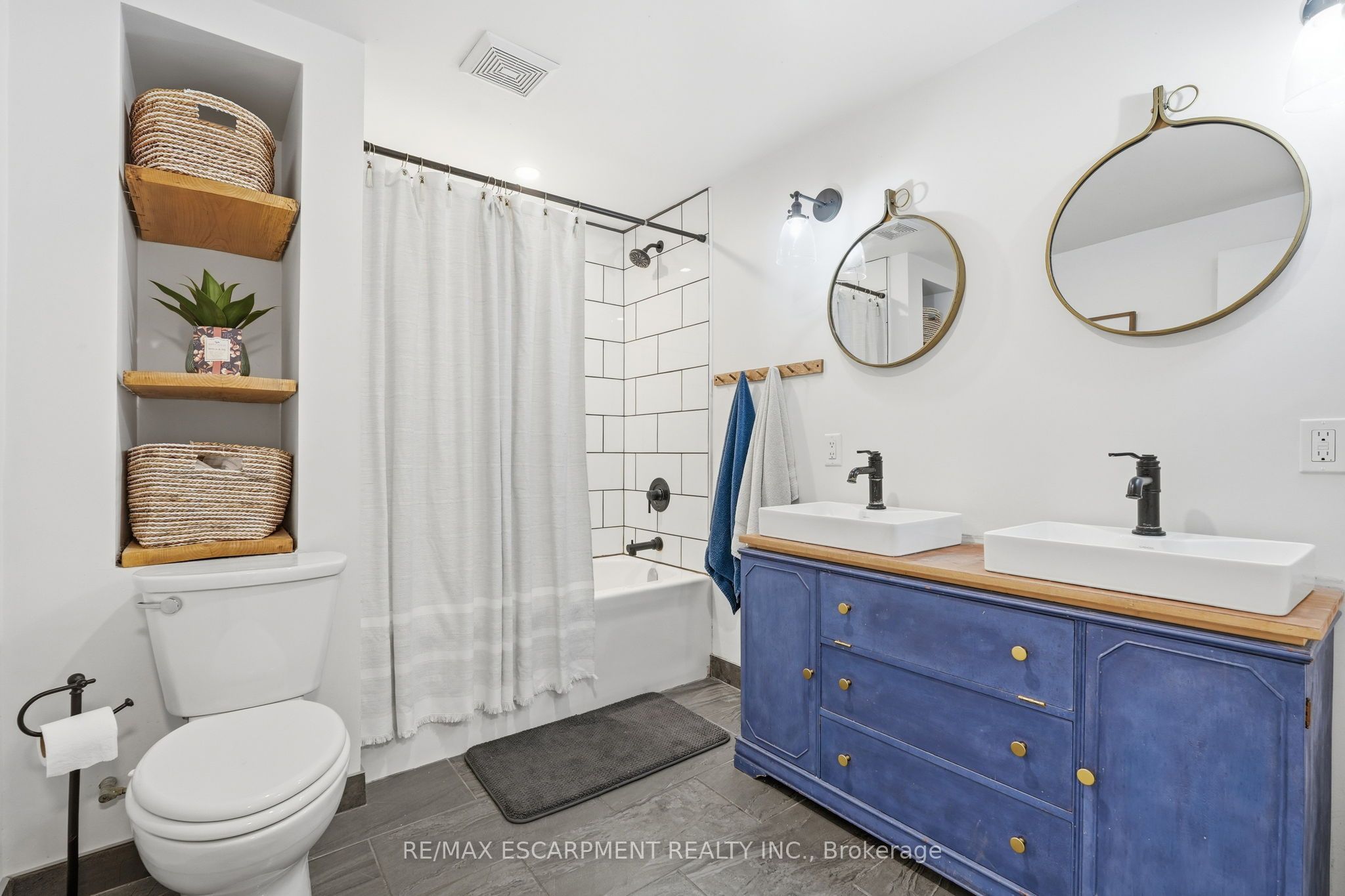 3 Burdock Lane 33 Property Photo 24