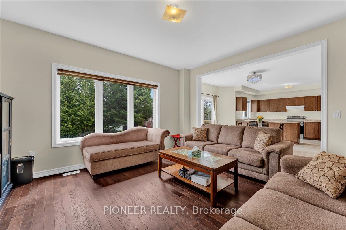 5 Todd Crescent Property Photo 11