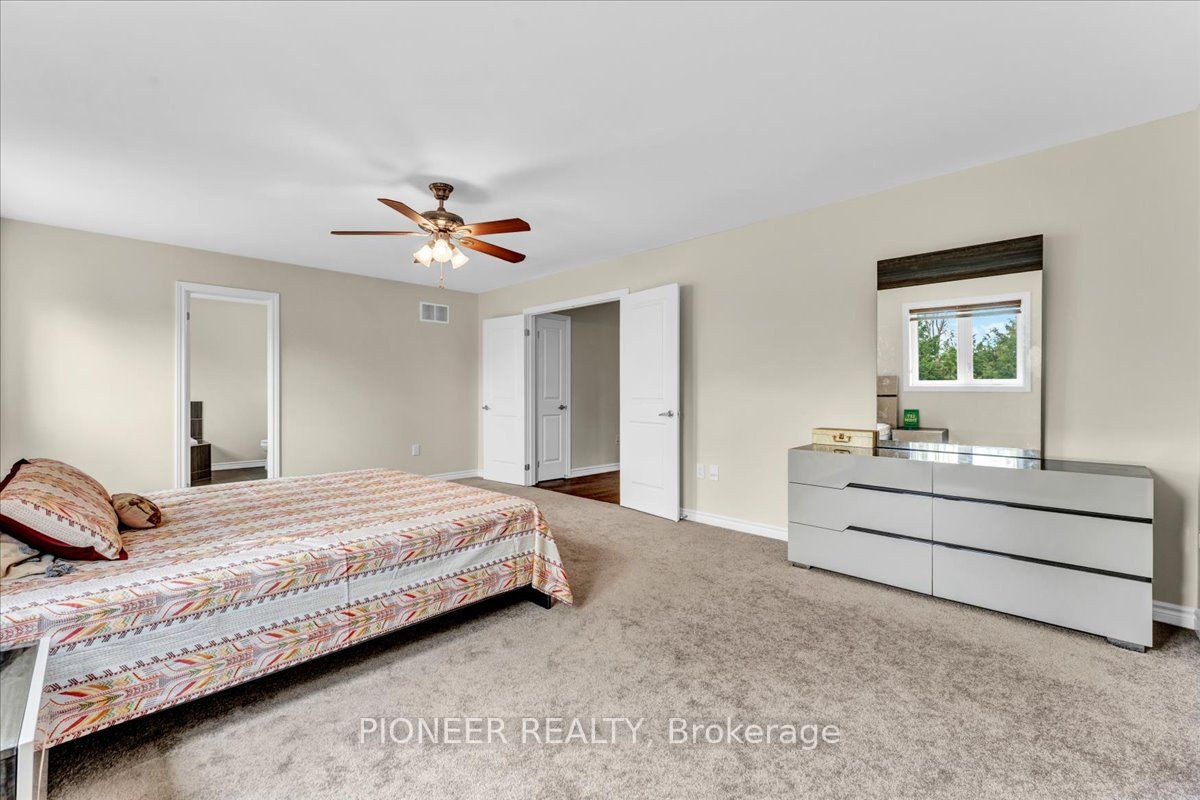5 Todd Crescent Property Photo 24