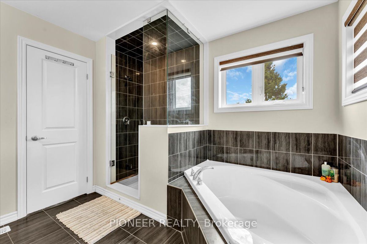5 Todd Crescent Property Photo 28