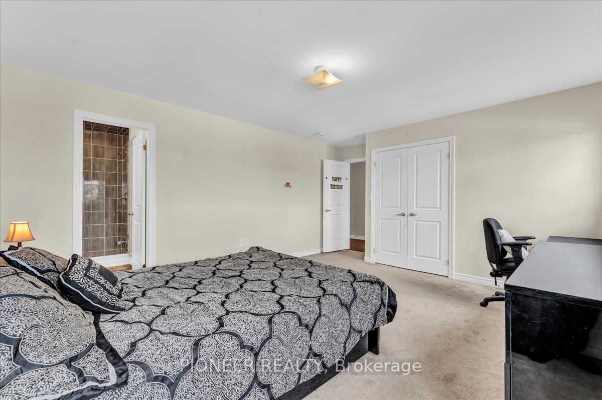 5 Todd Crescent Property Photo 30
