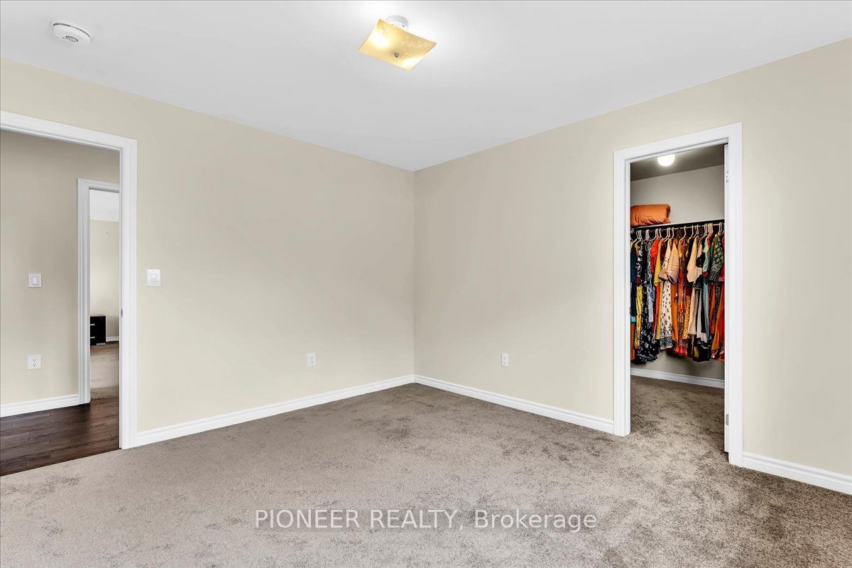 5 Todd Crescent Property Photo 38