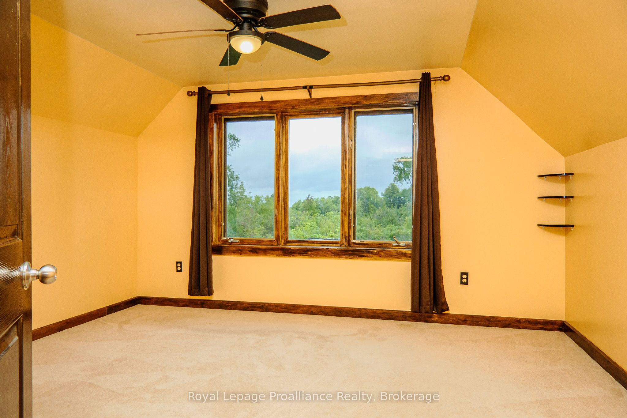 10 Hobbs Road Property Photo 31