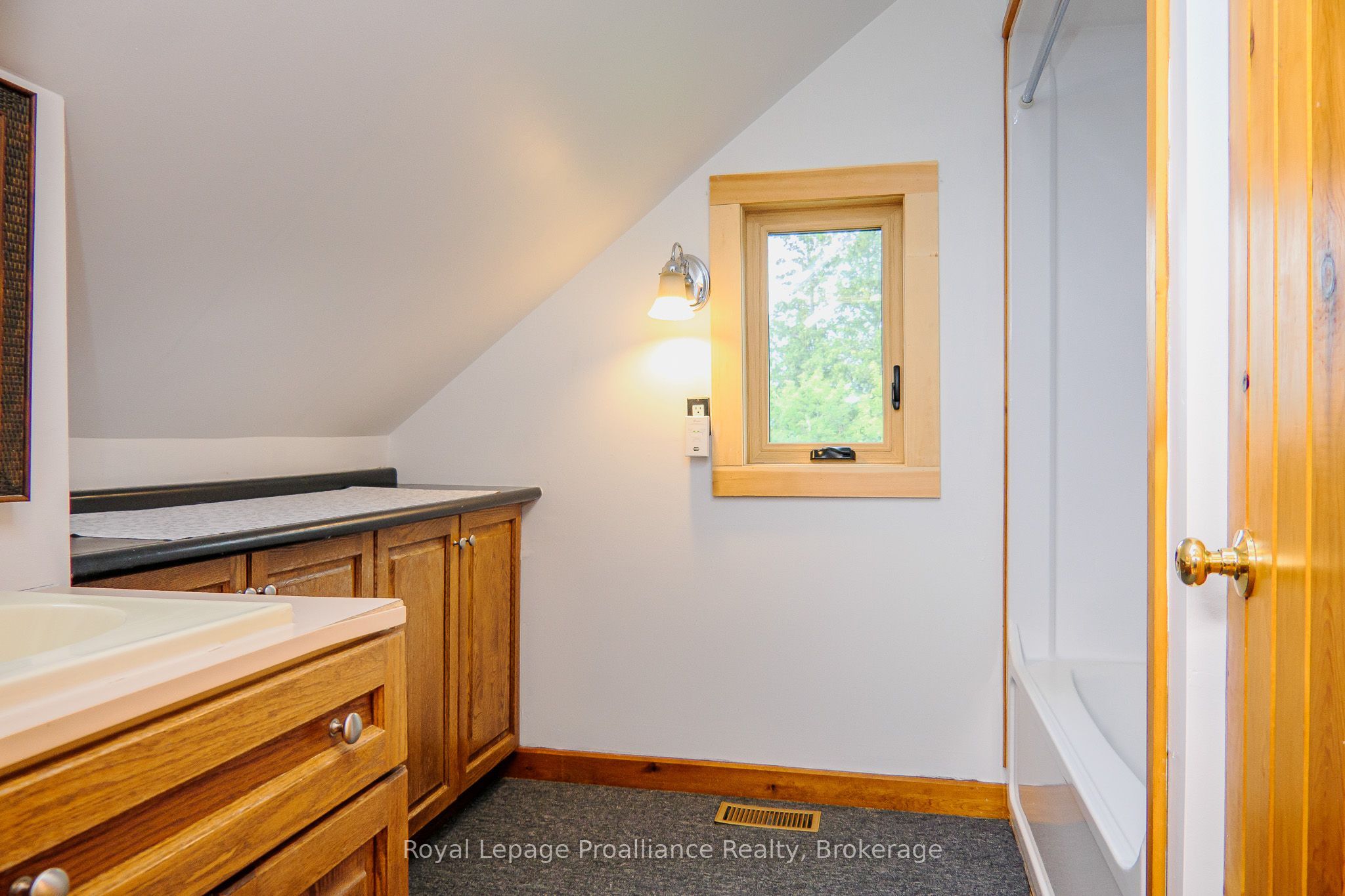 10 Hobbs Road Property Photo 32