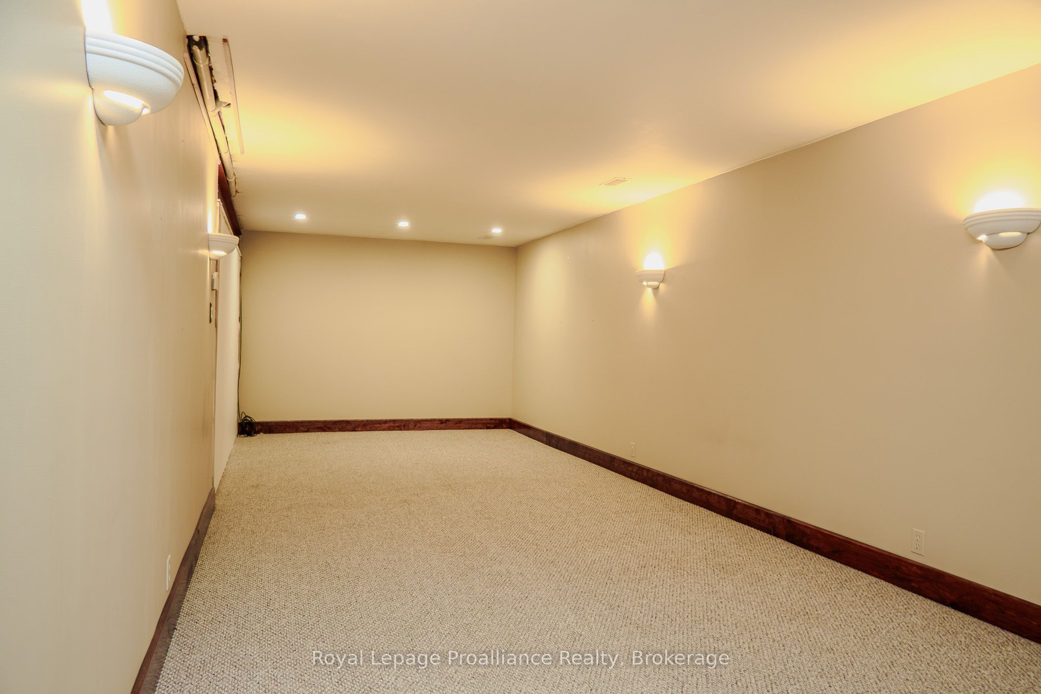 10 Hobbs Road Property Photo 37