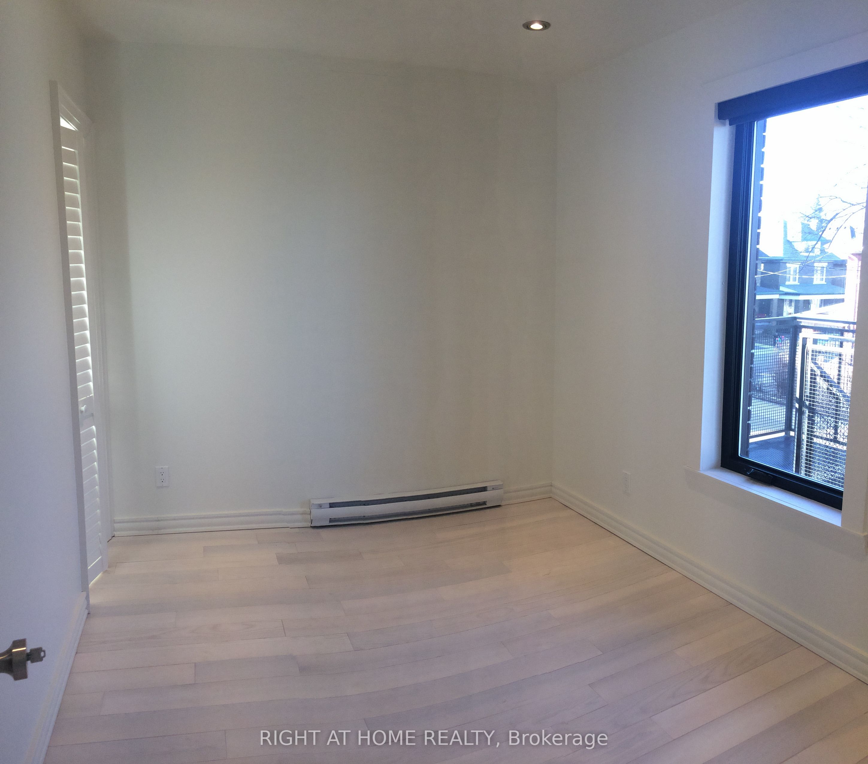 843 Main Street E 4 Property Photo 8