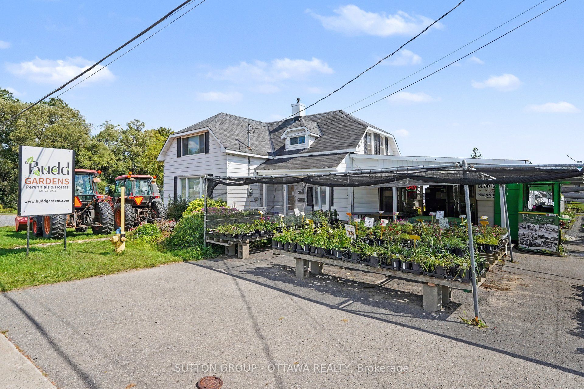 2832 Innes Road Property Photo 11