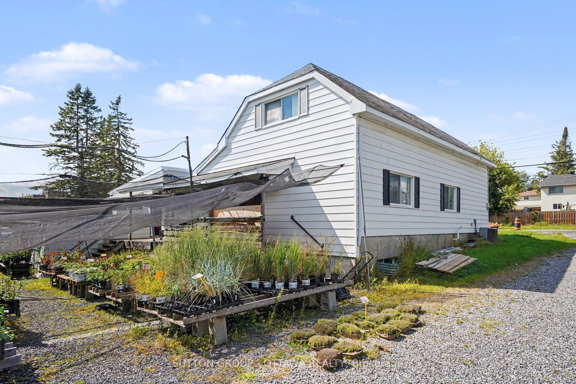 2832 Innes Road Property Photo 17