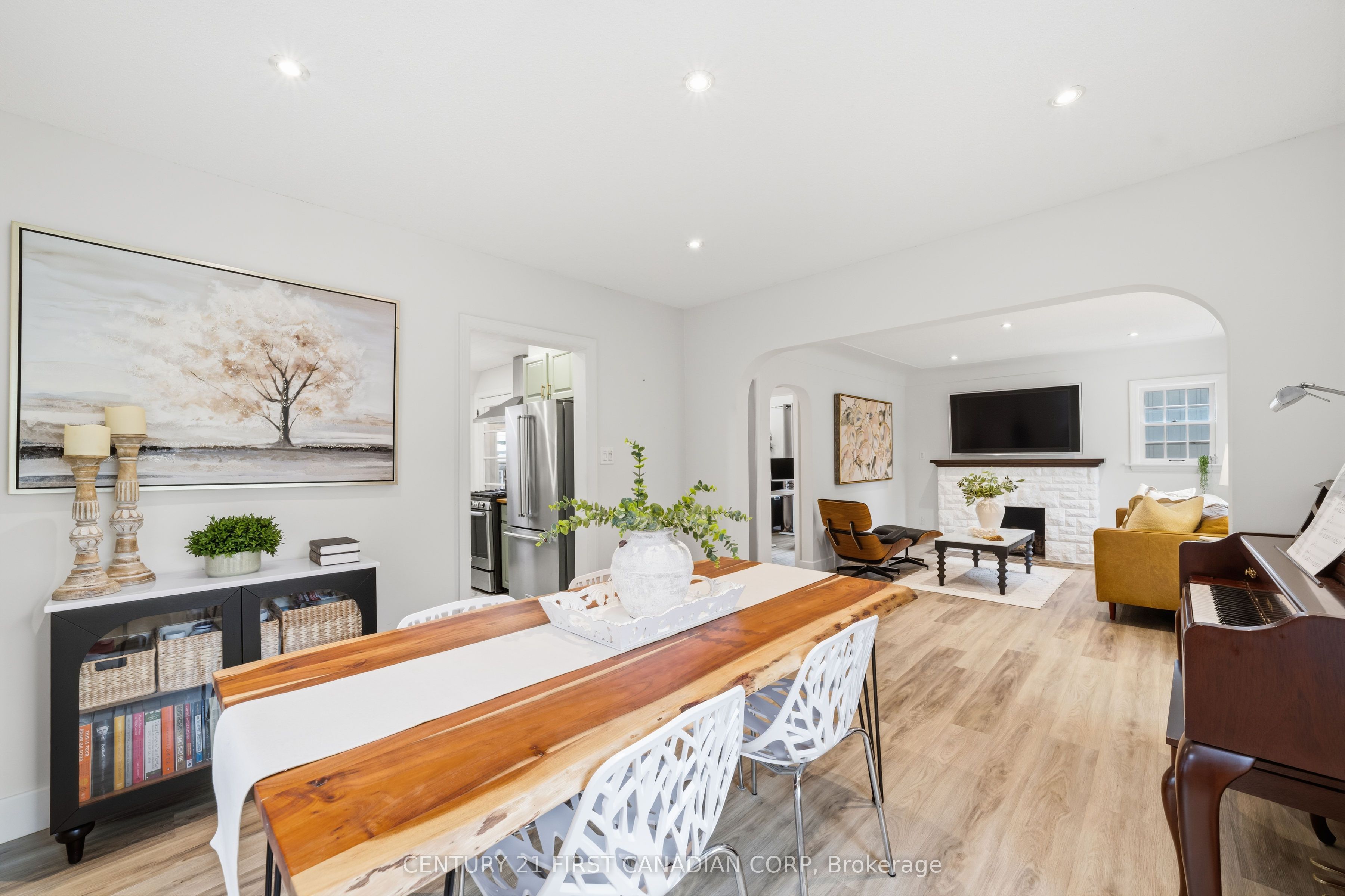 378 Byron Boulevard Property Photo 12