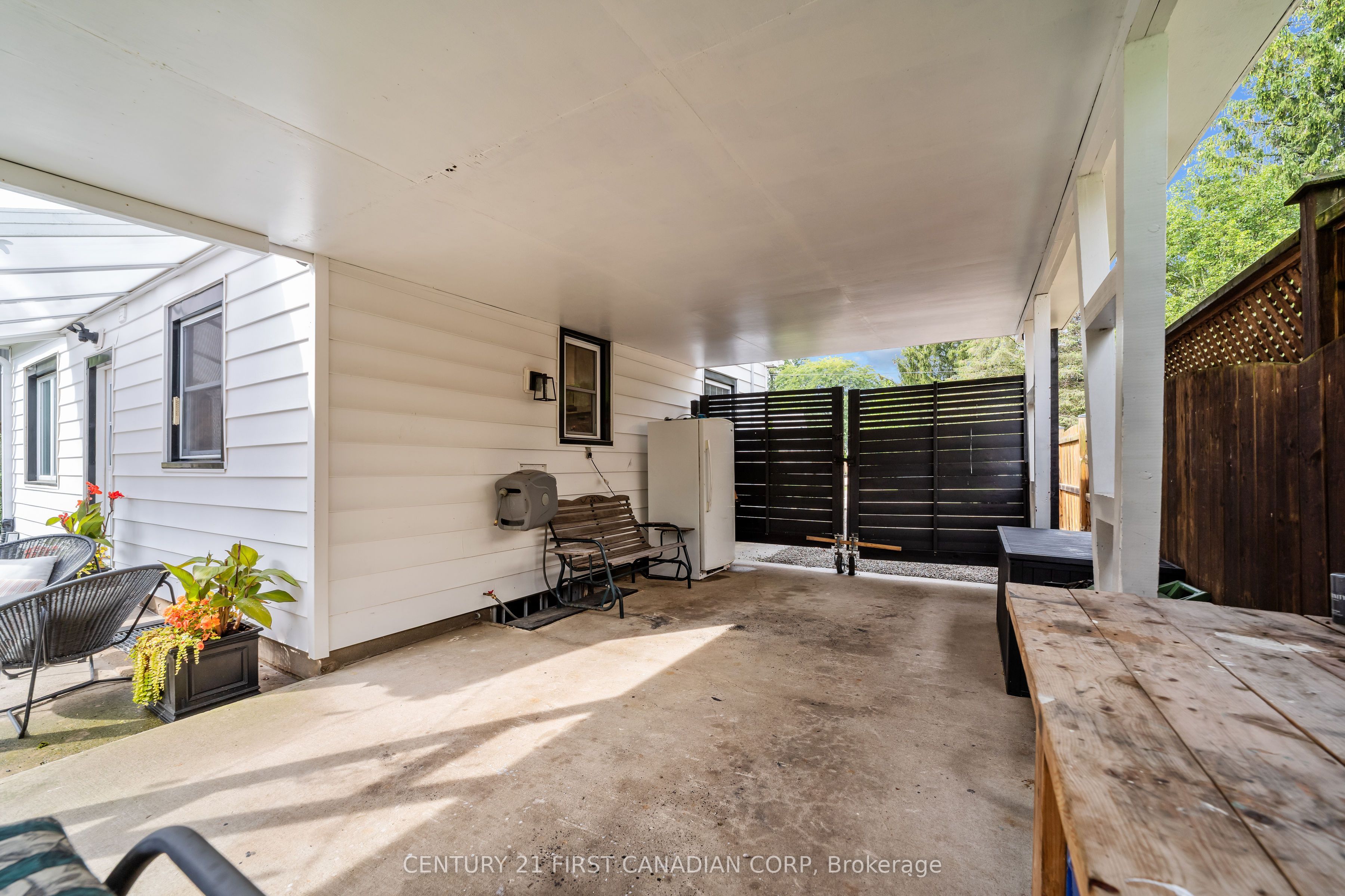 378 Byron Boulevard Property Photo 34