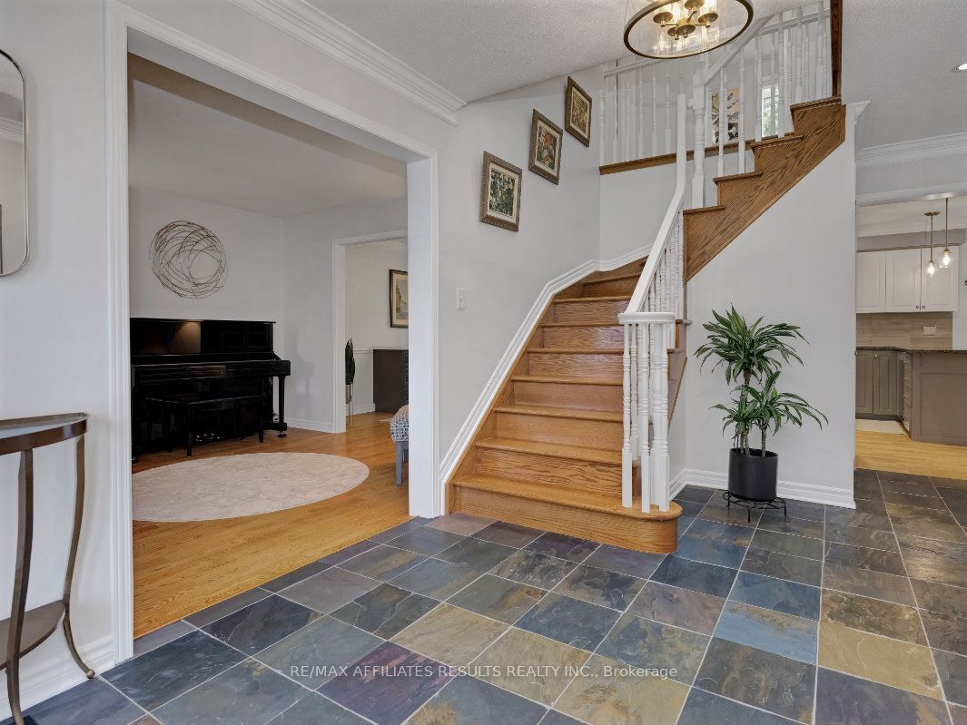 39 Kyle Avenue Property Photo 6