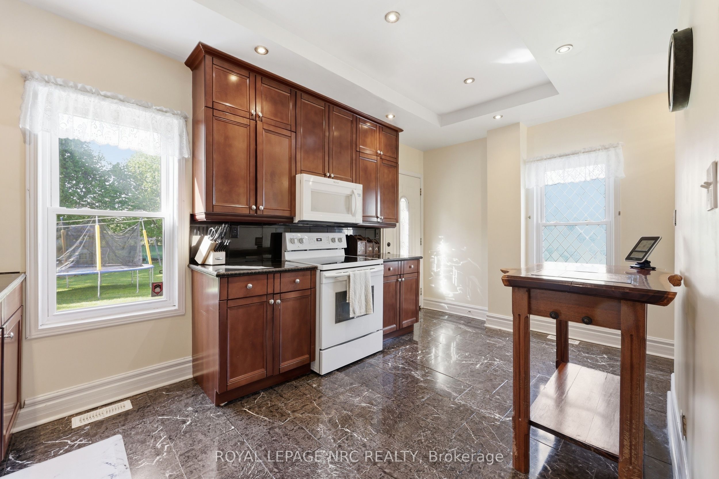 776 Canboro Road Property Photo 14