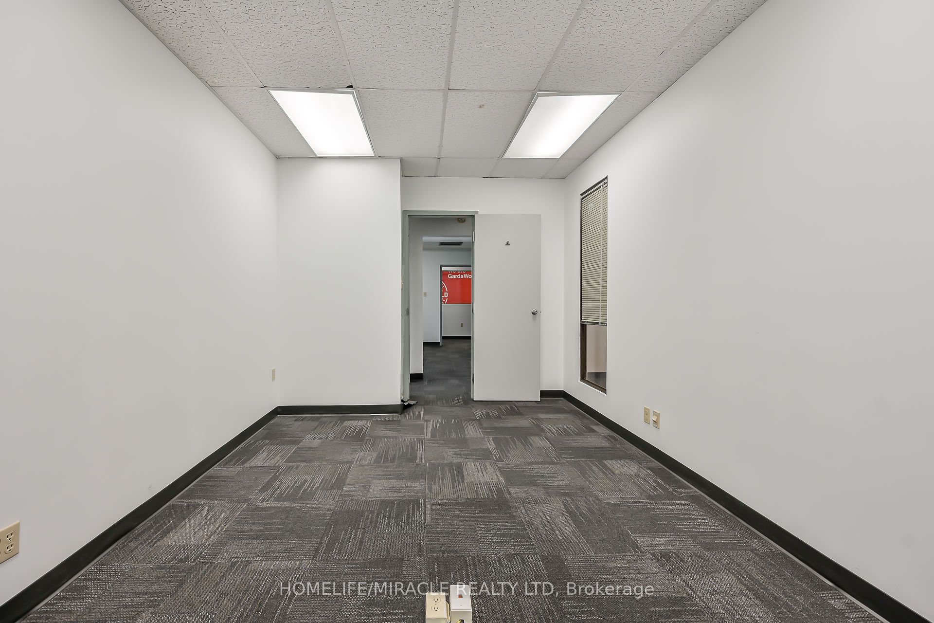 54 Centennial Parkway N Property Photo 20