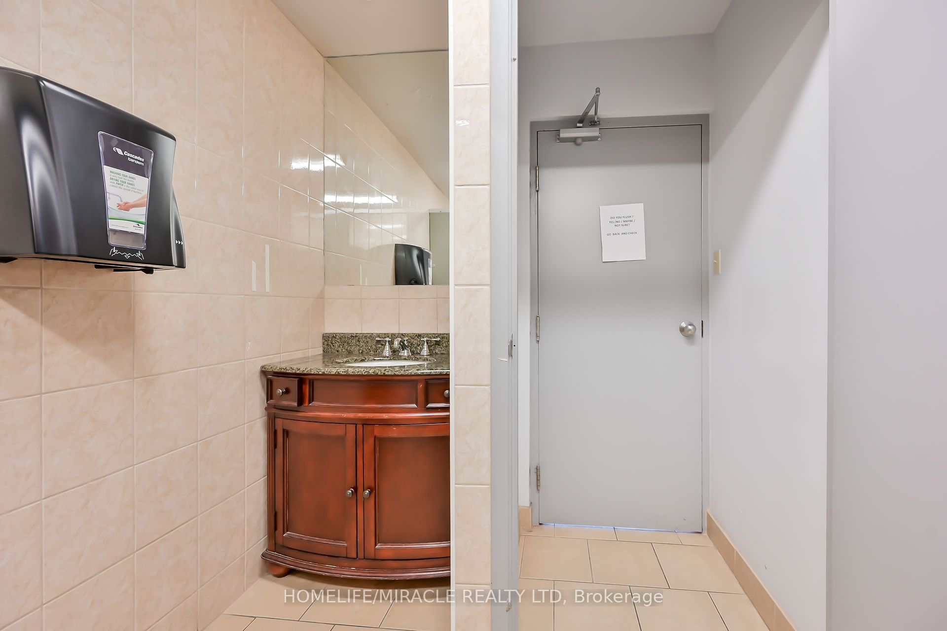 54 Centennial Parkway N Property Photo 32