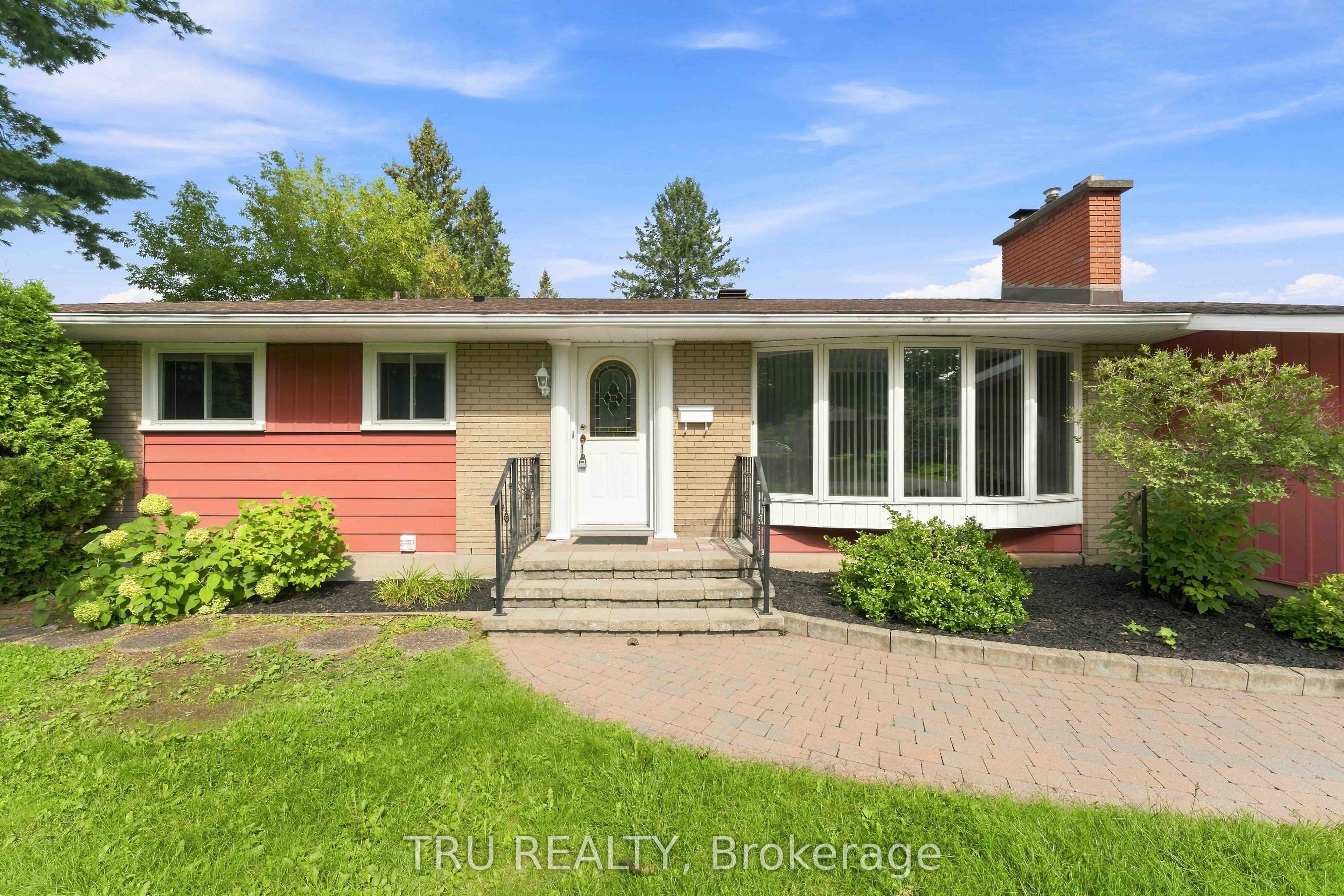 19 Ellery Crescent Property Photo 3