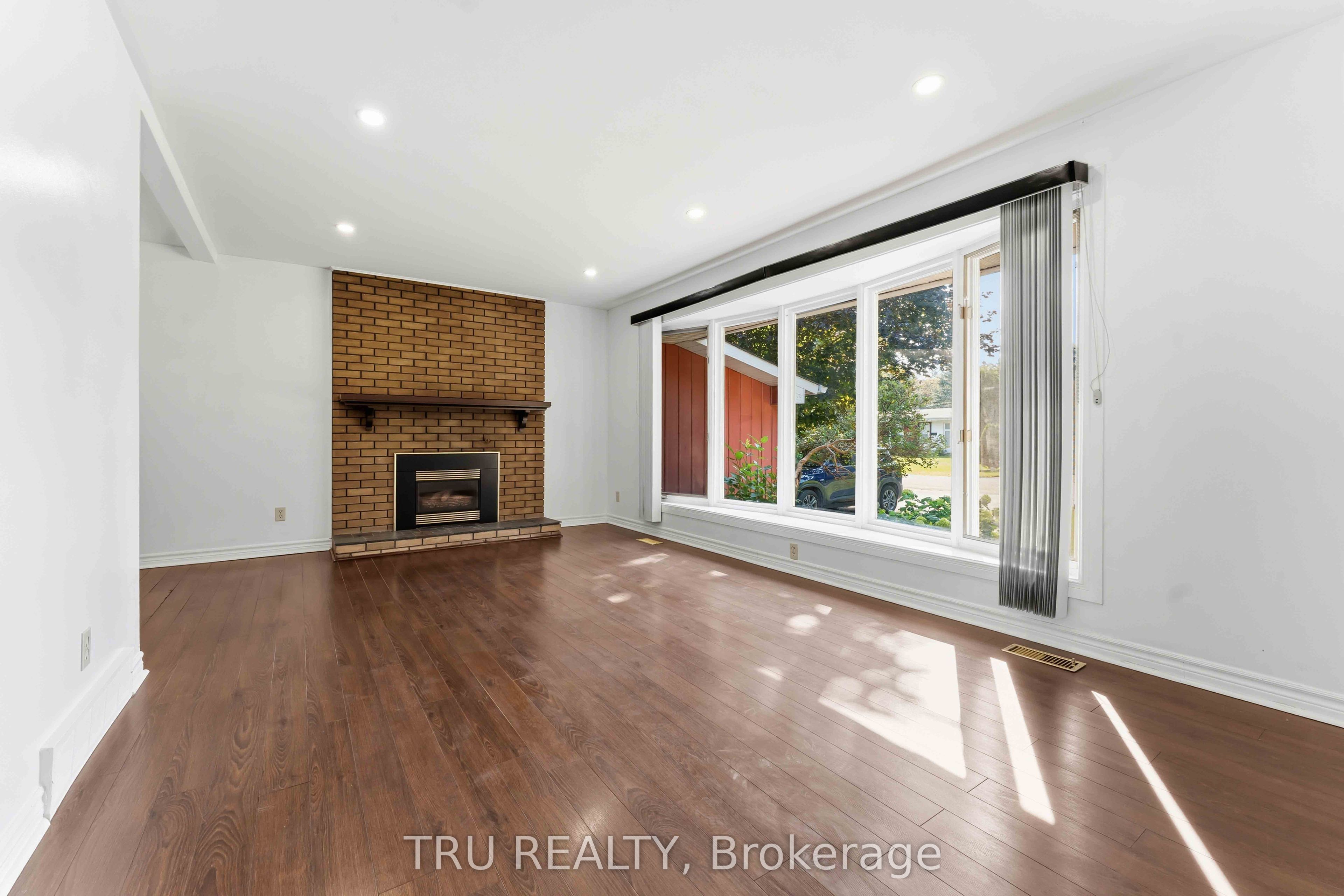 19 Ellery Crescent Property Photo 8
