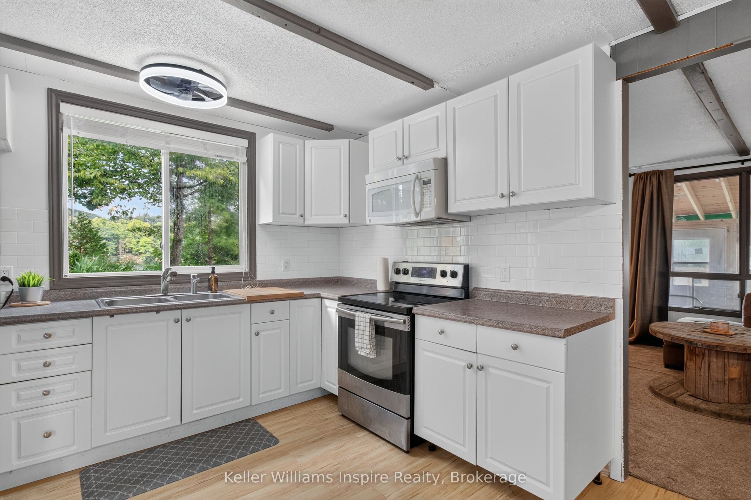 1080 Pillar Lane Property Photo 11