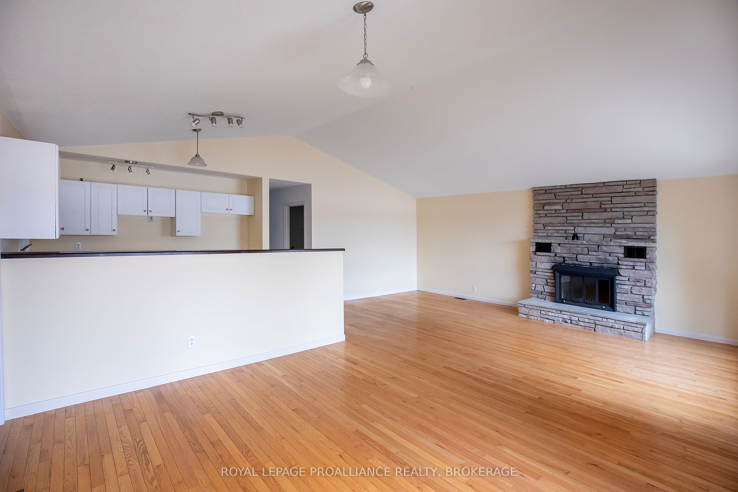 4502 Red Maple Lane Property Photo 3