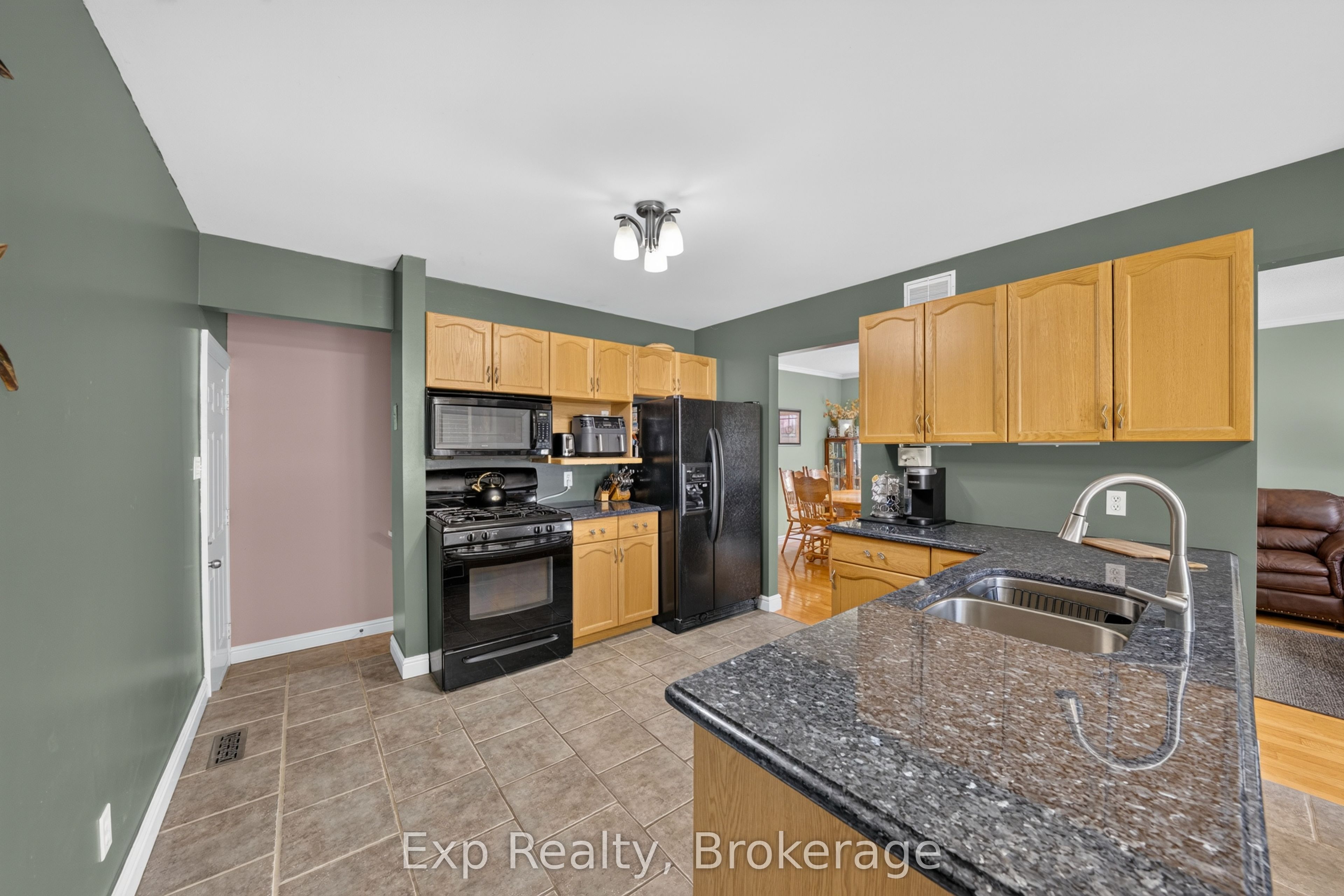 59 Avondale Road Property Photo 8