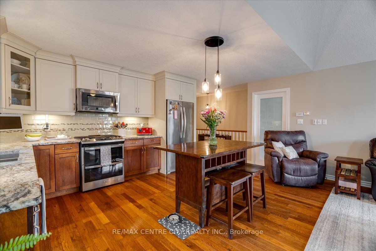 2 Cherry Blossom Lane Property Photo 15