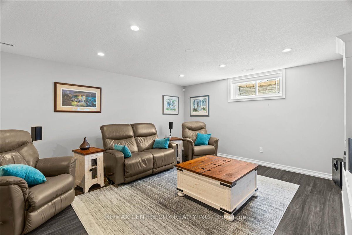 2 Cherry Blossom Lane Property Photo 21