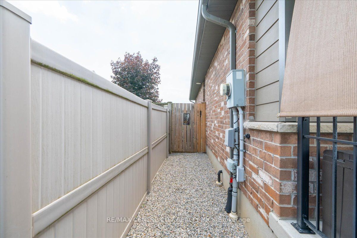 2 Cherry Blossom Lane Property Photo 35