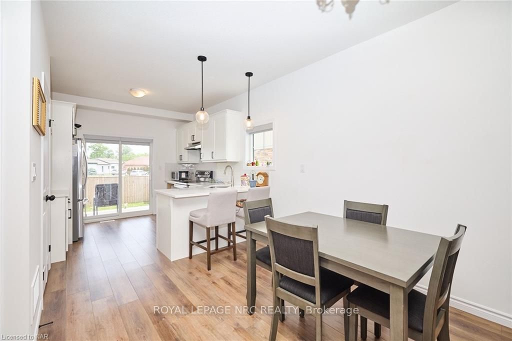 8 King Street Property Photo 6