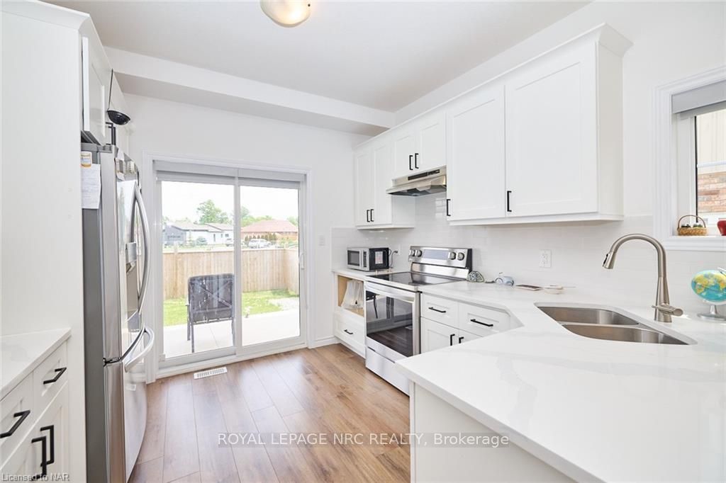8 King Street Property Photo 8