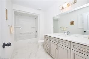8 King Street Property Photo 16