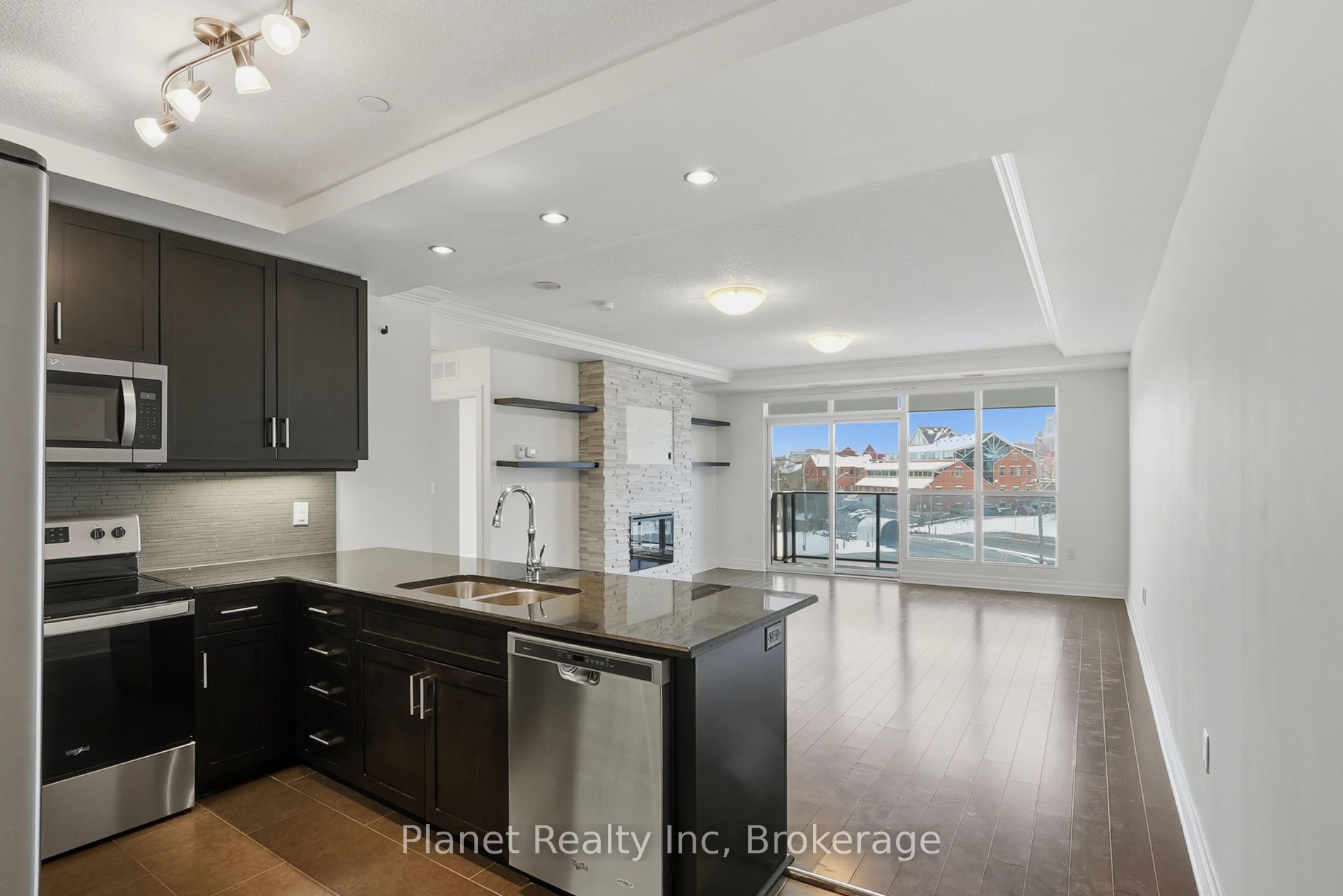 150 Wellington Street E 501 Property Photo 6