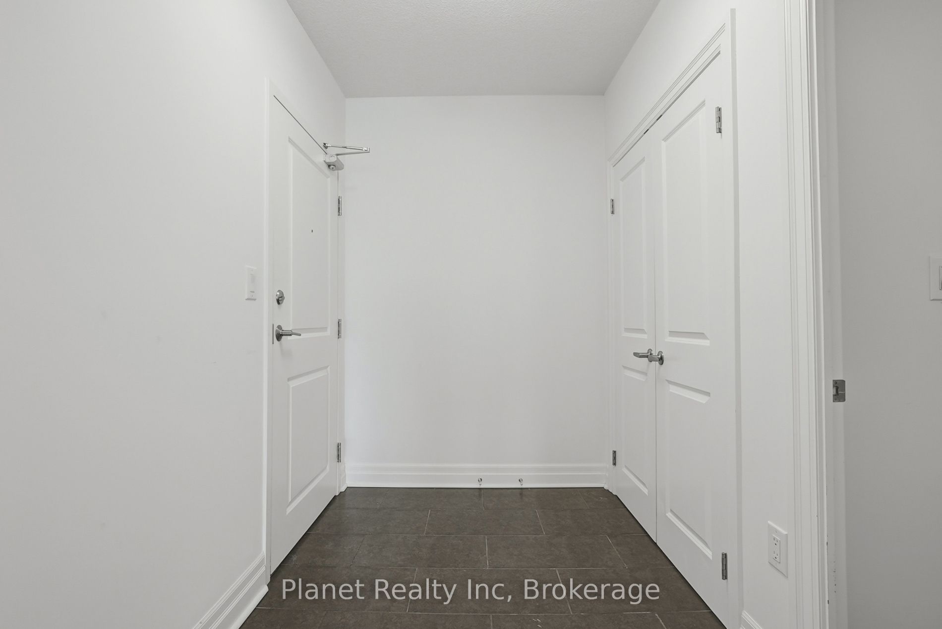 150 Wellington Street E 501 Property Photo 15