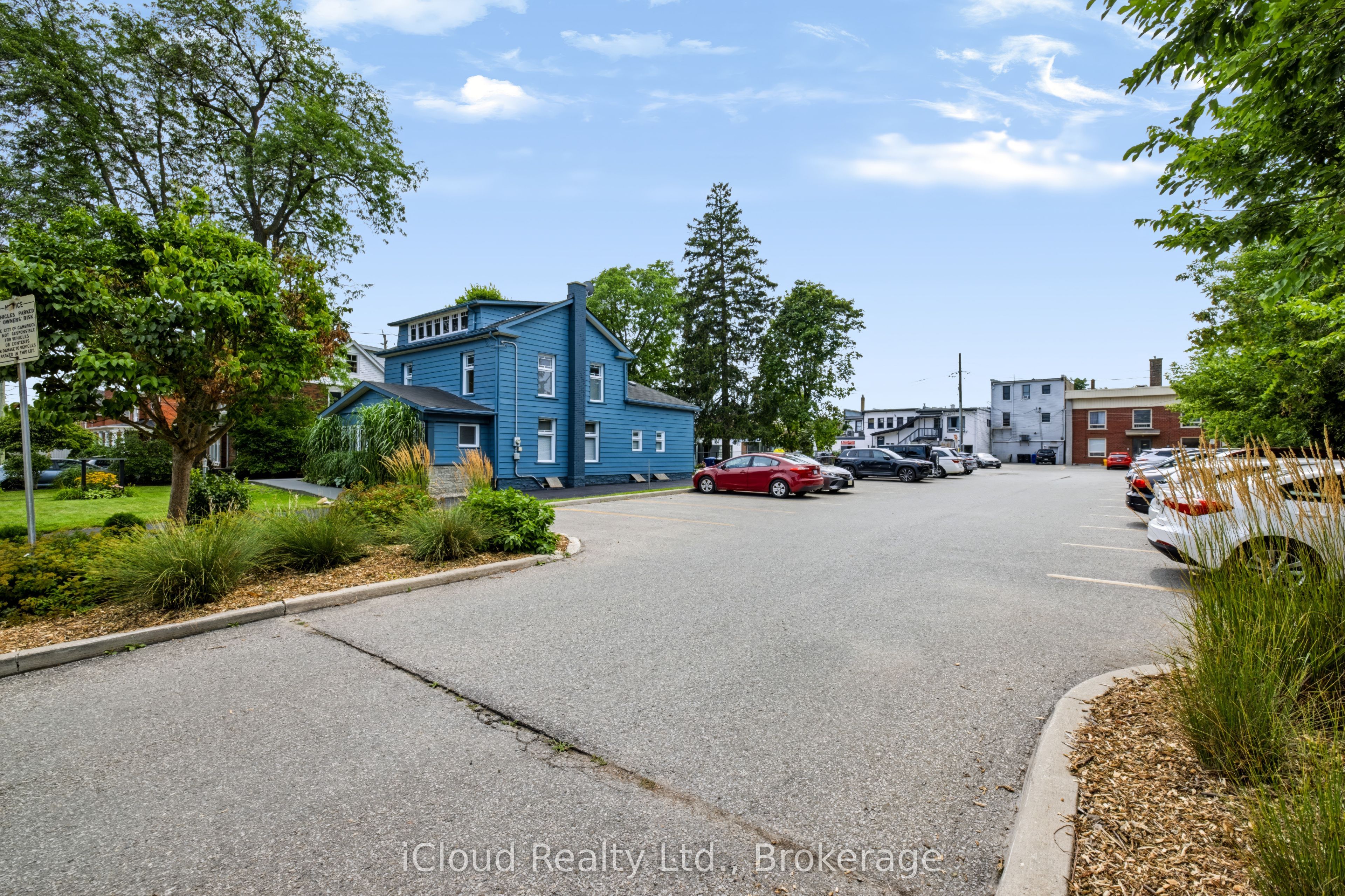 654 Duke Street Property Photo 3
