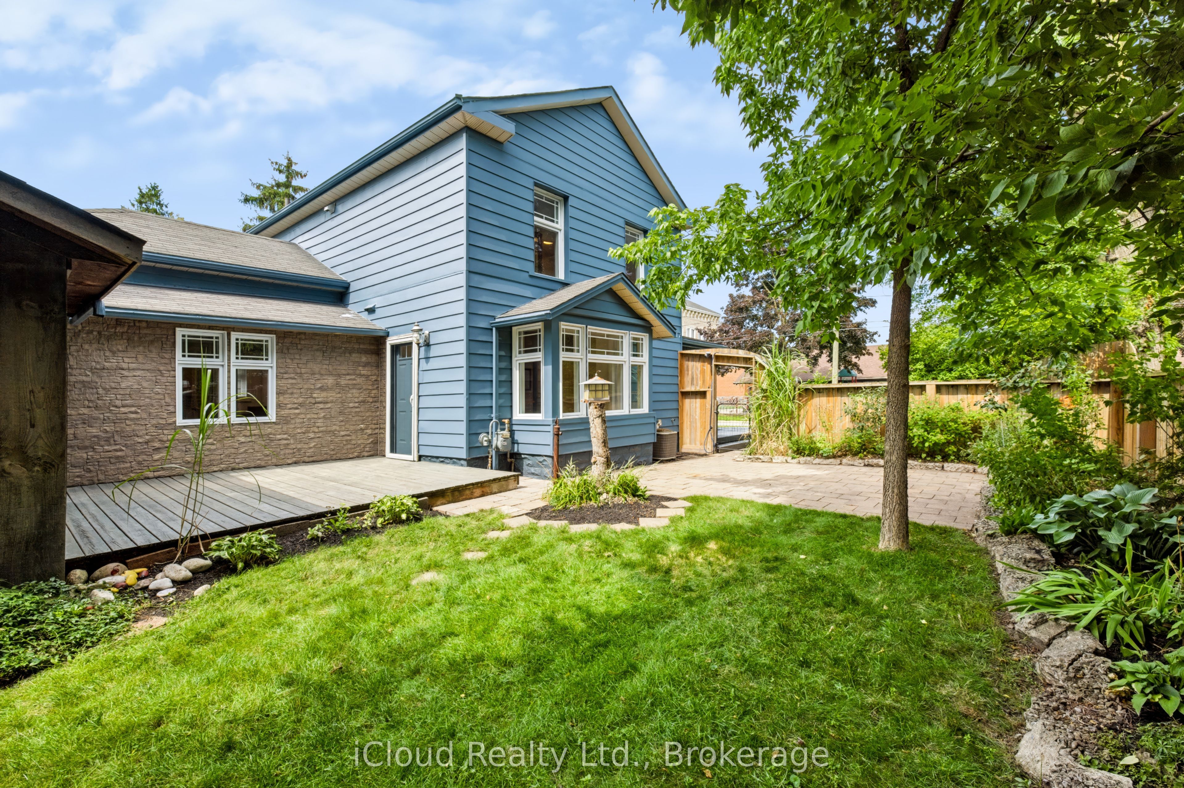 654 Duke Street Property Photo 6