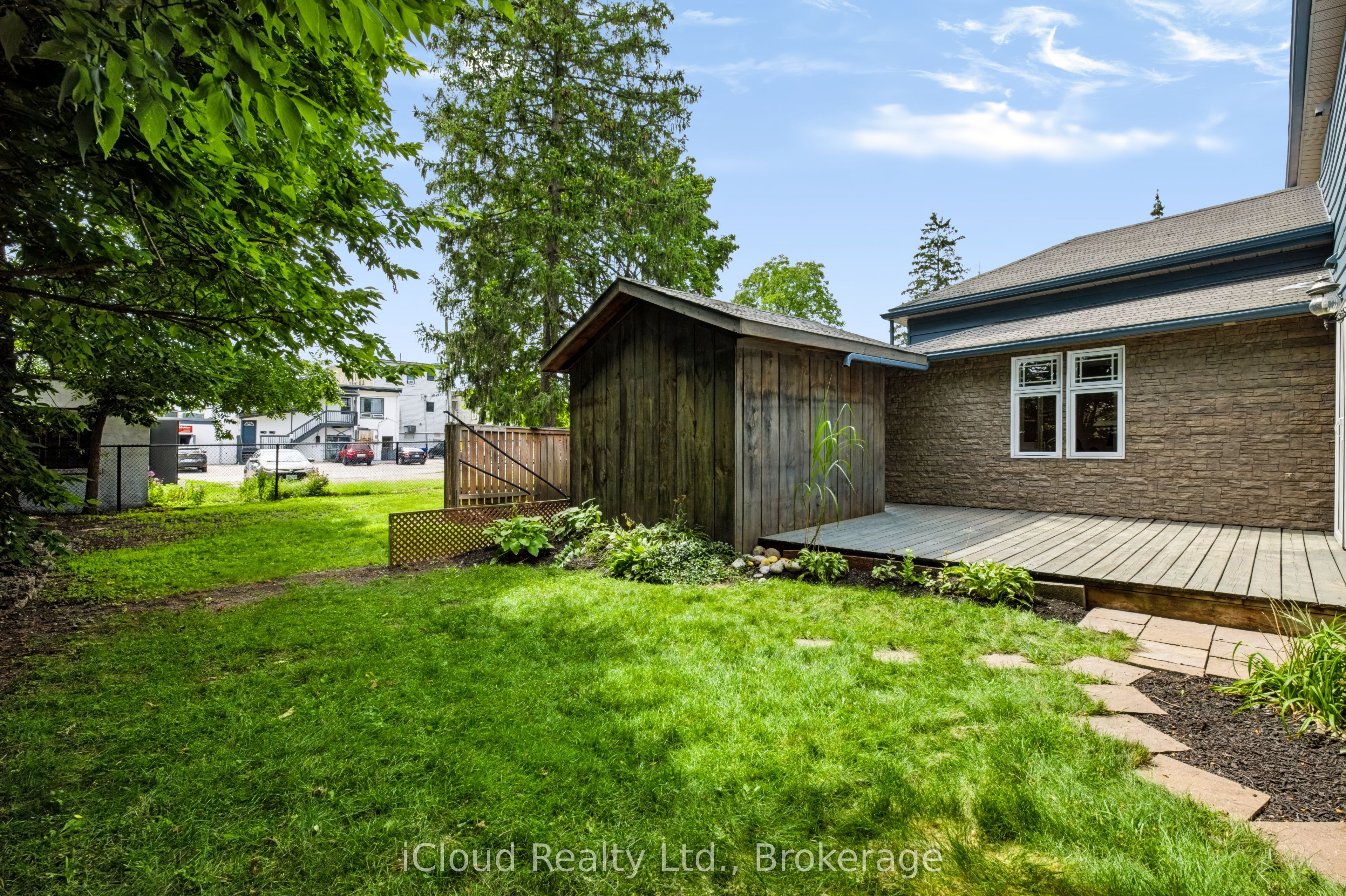 654 Duke Street Property Photo 7