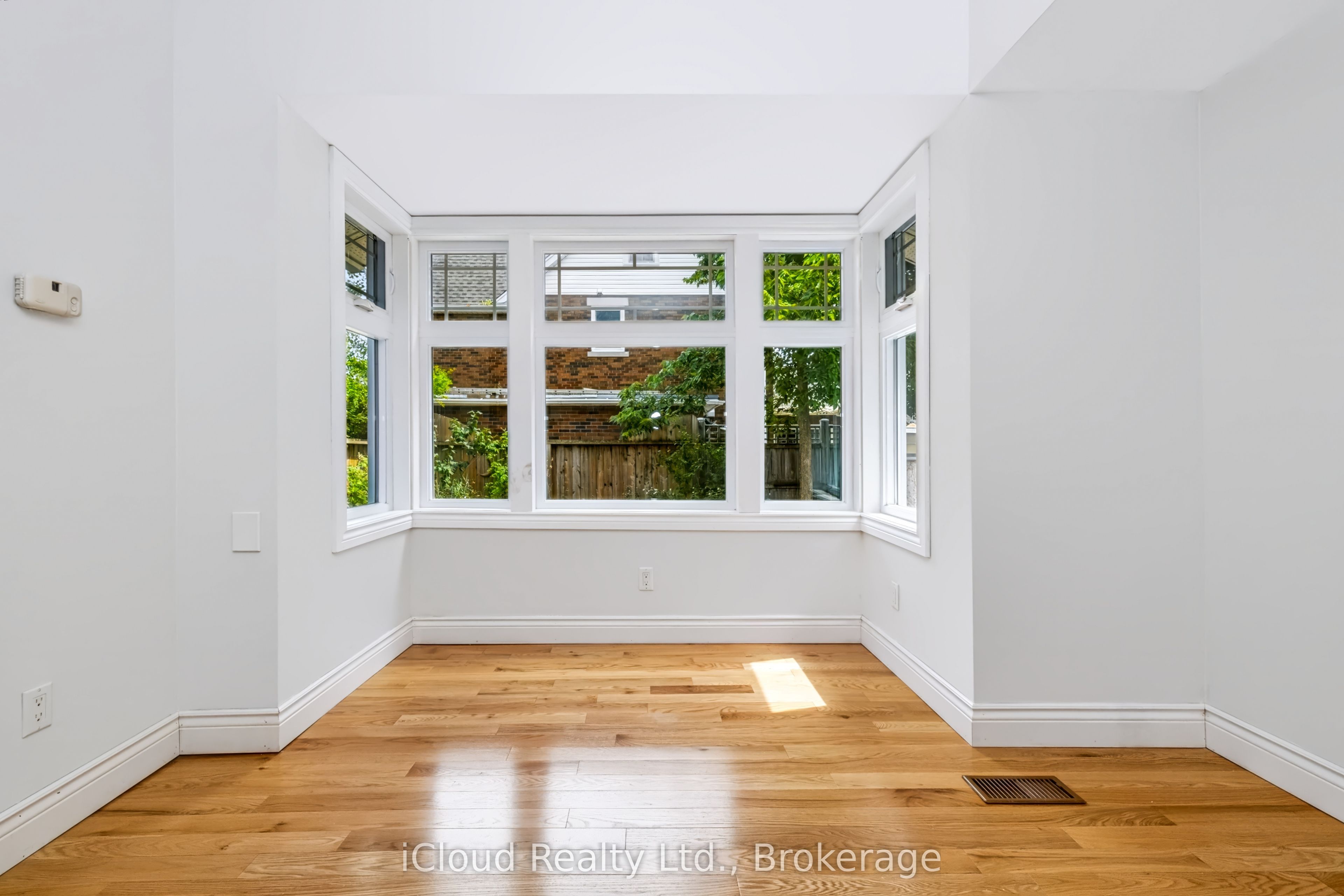 654 Duke Street Property Photo 12
