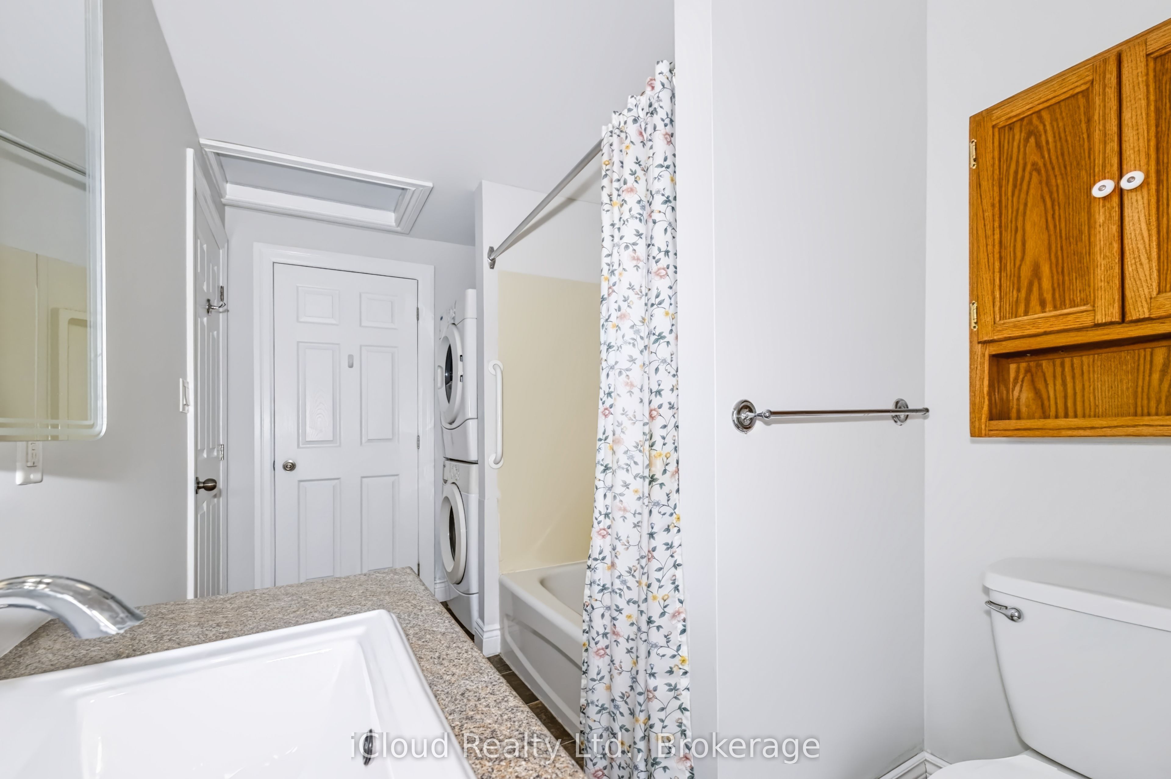 654 Duke Street Property Photo 21