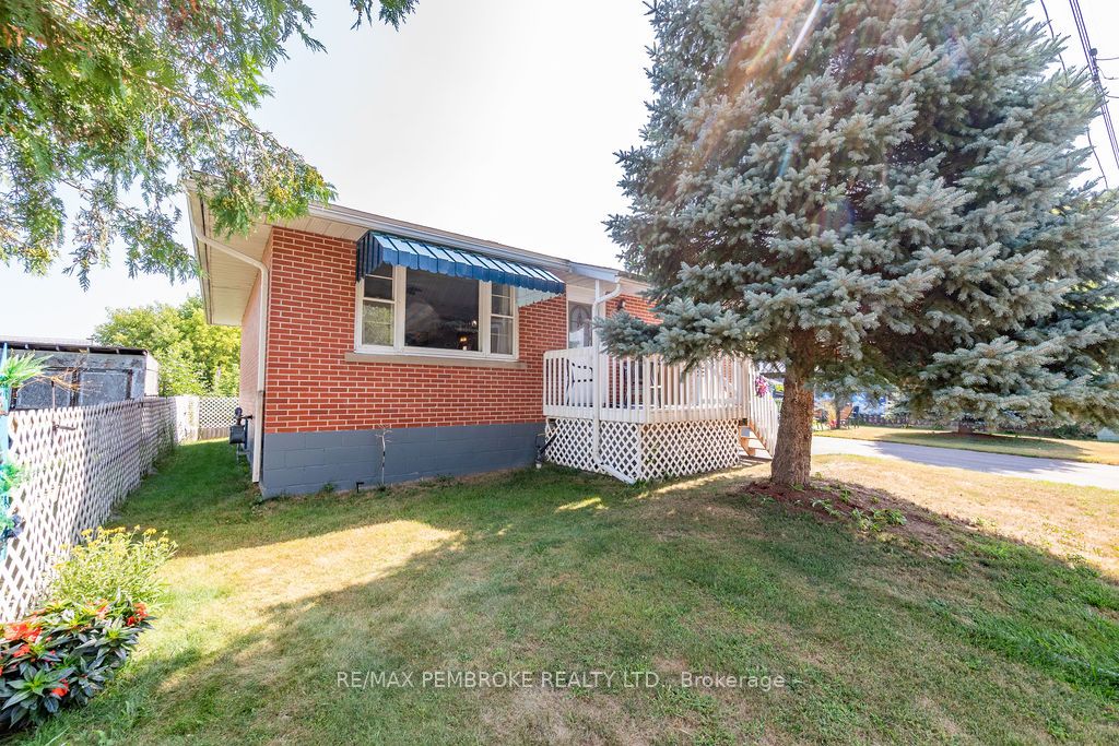 335 Willard Street Property Photo 7