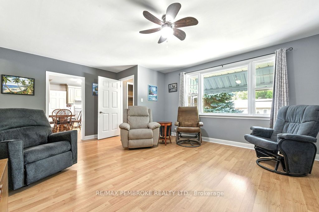 335 Willard Street Property Photo 14