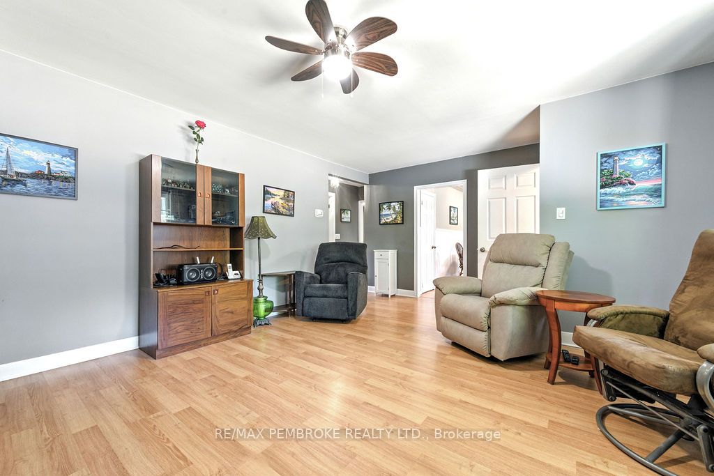 335 Willard Street Property Photo 17