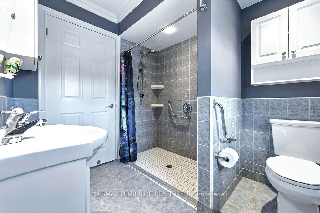 335 Willard Street Property Photo 24