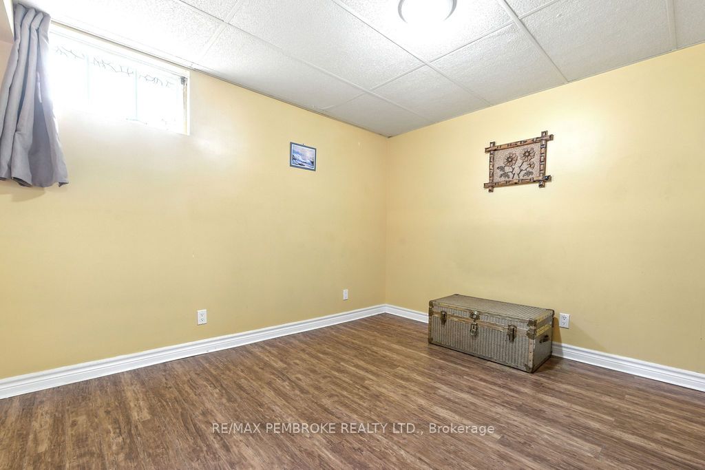 335 Willard Street Property Photo 28