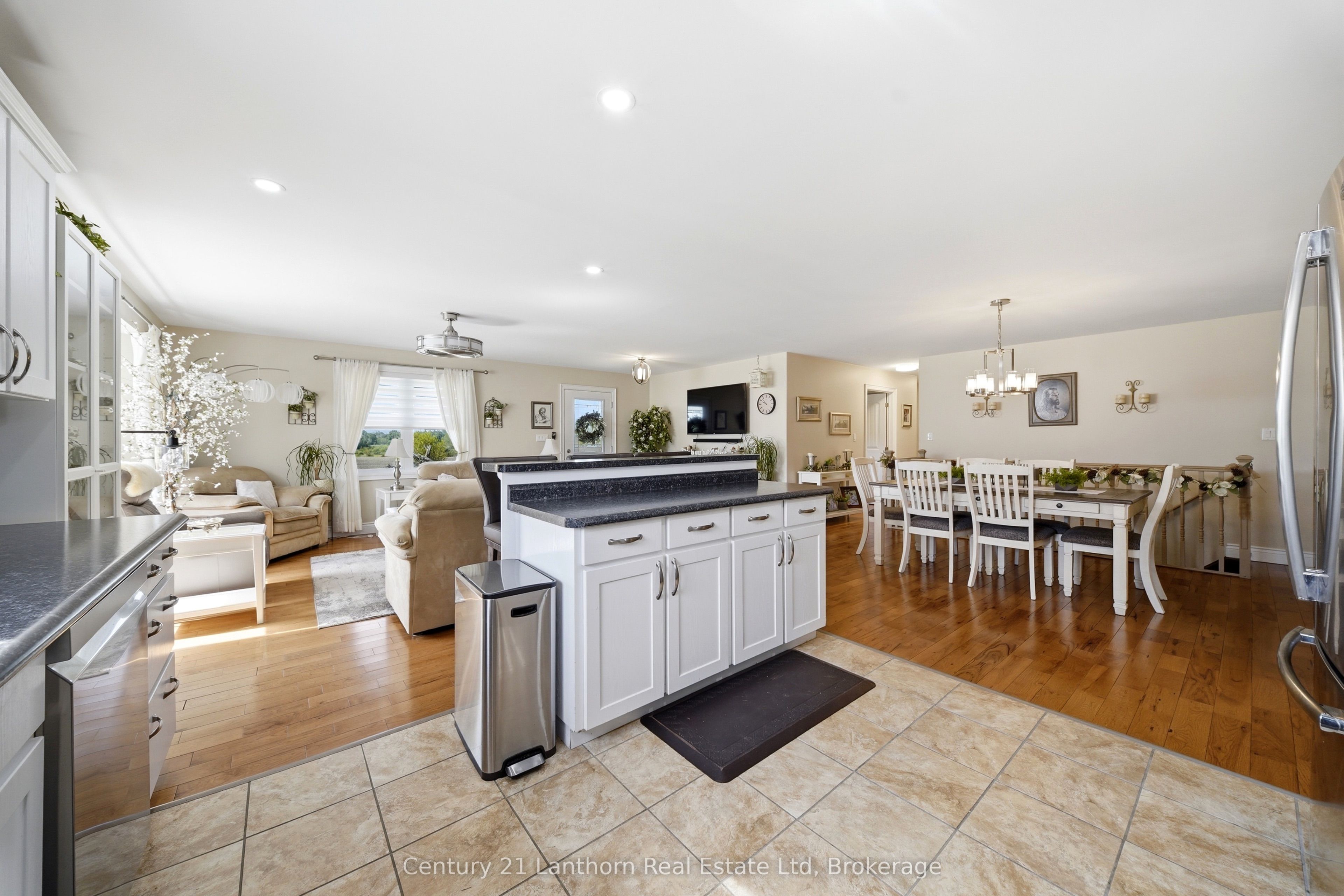 198 Skinkle Road Property Photo 7