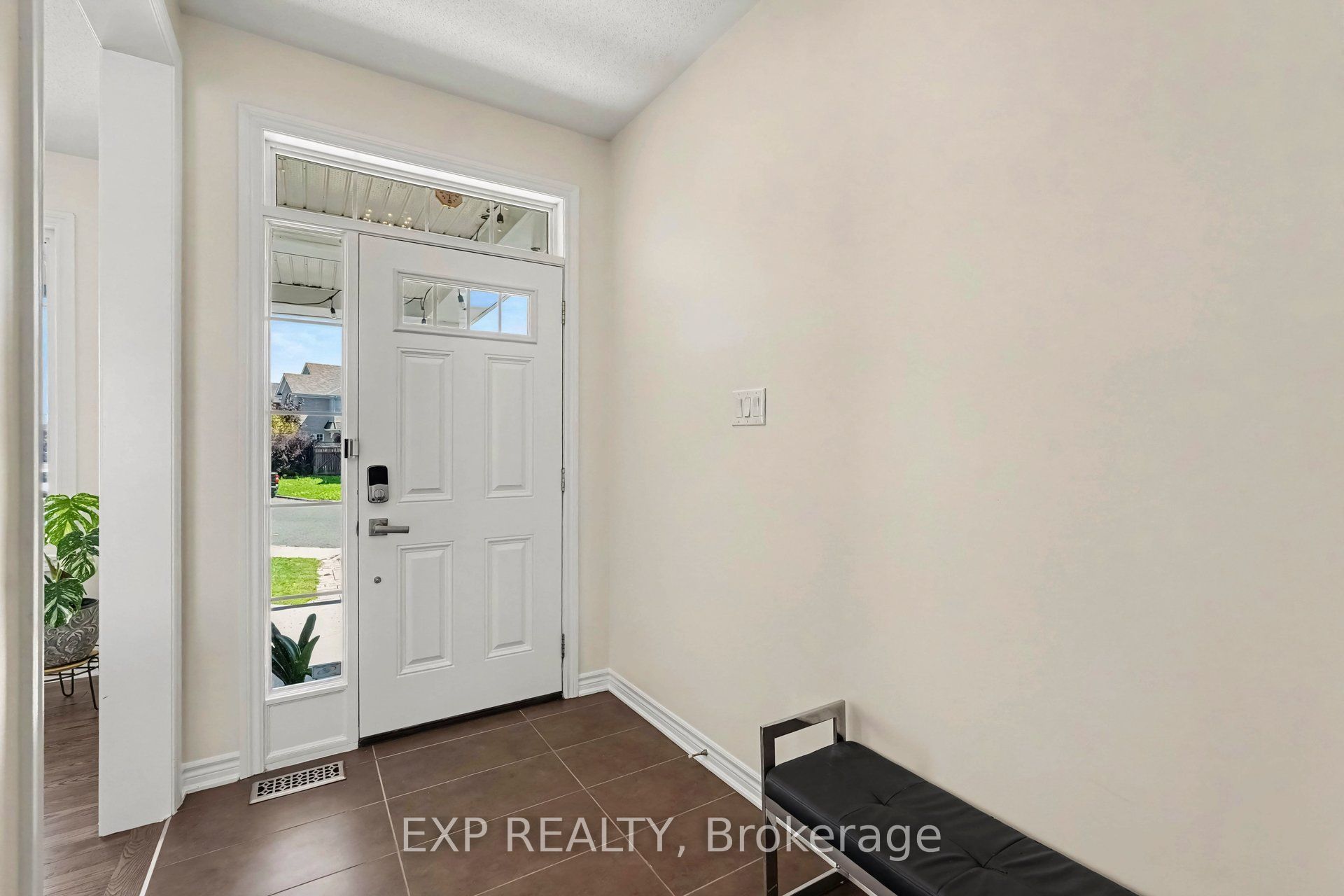 39 Pondhawk Way Property Photo 4