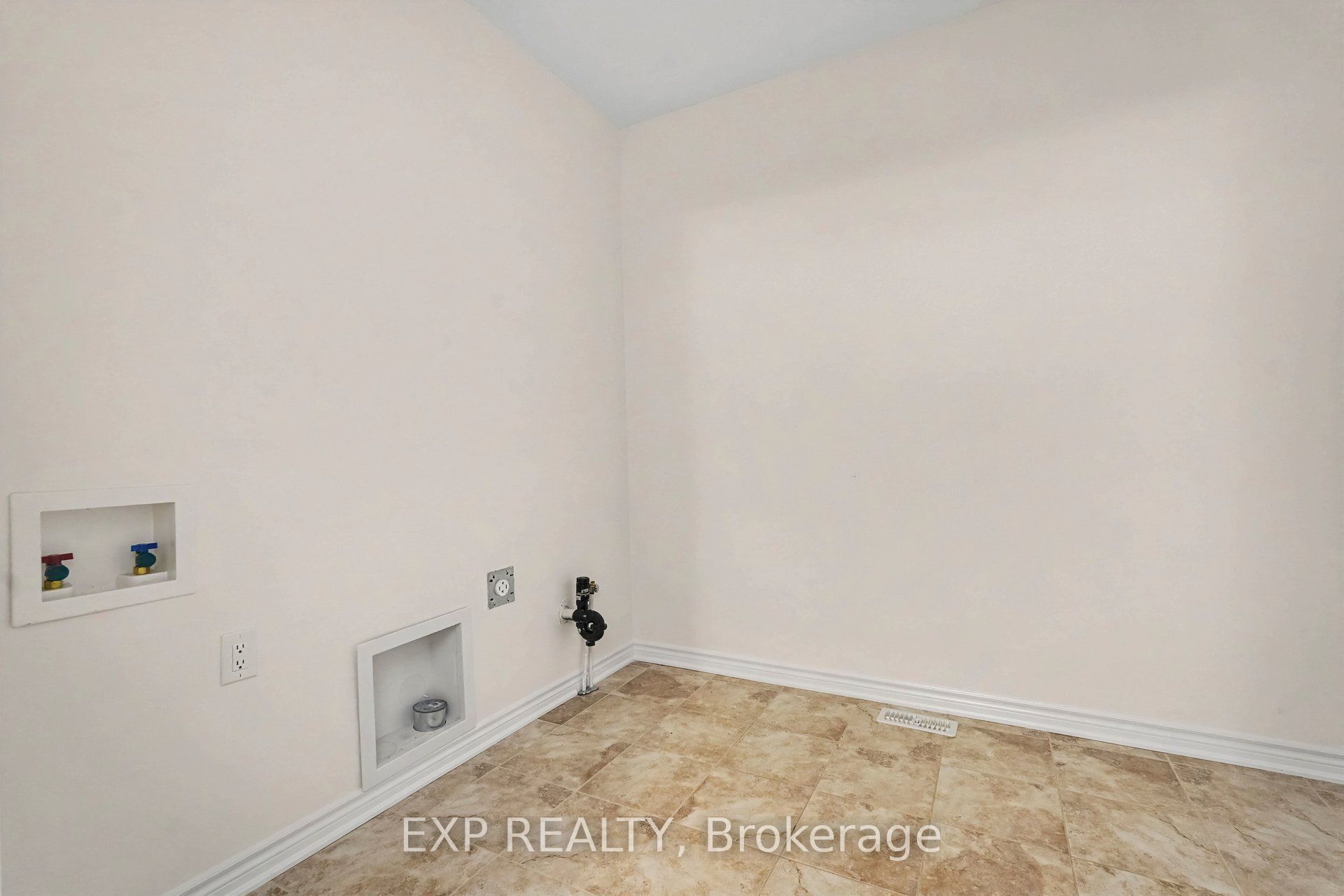 39 Pondhawk Way Property Photo 40