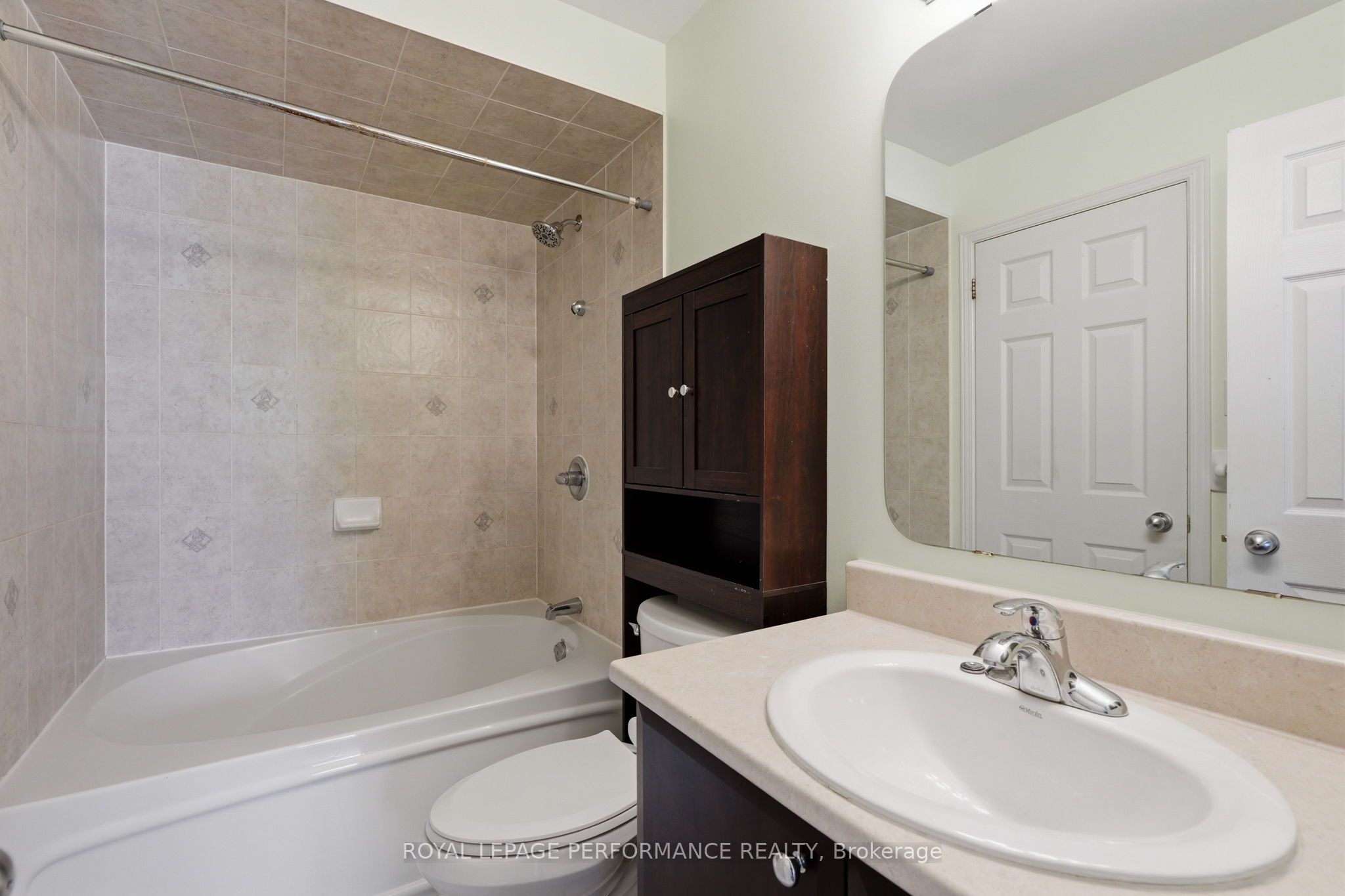 568 Reardon Private 8 Property Photo 23